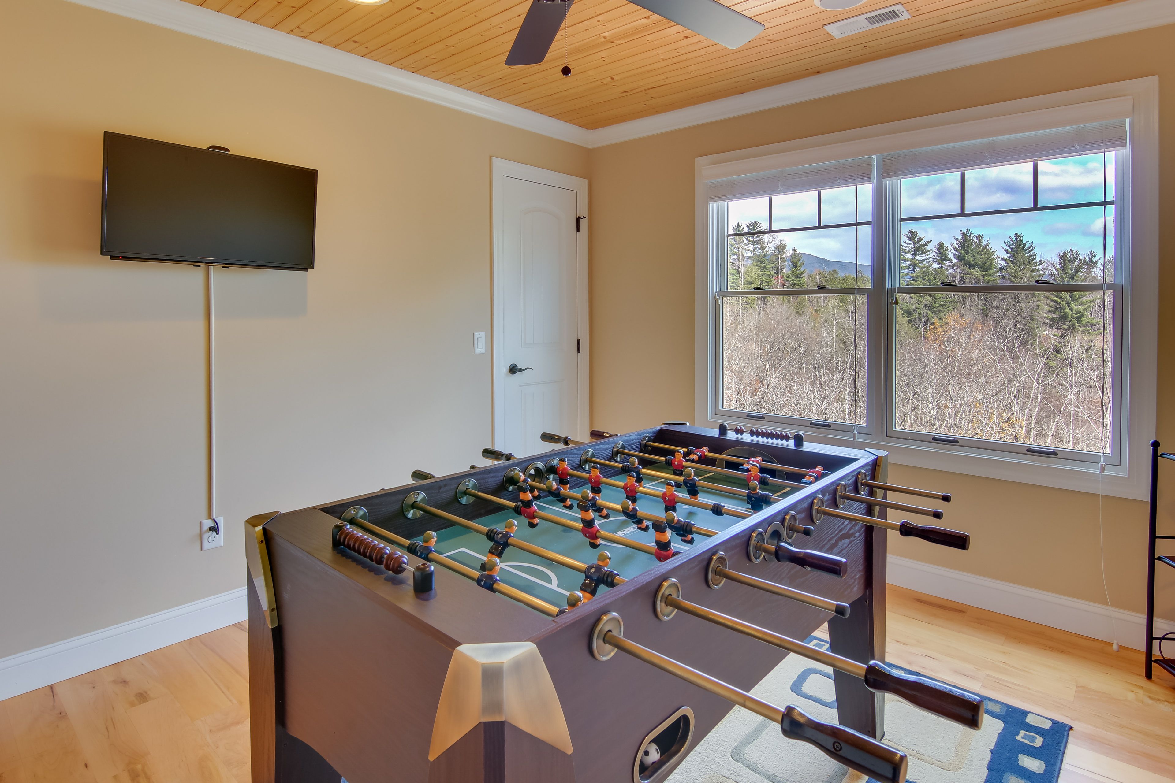 Foosball Table | Smart TV