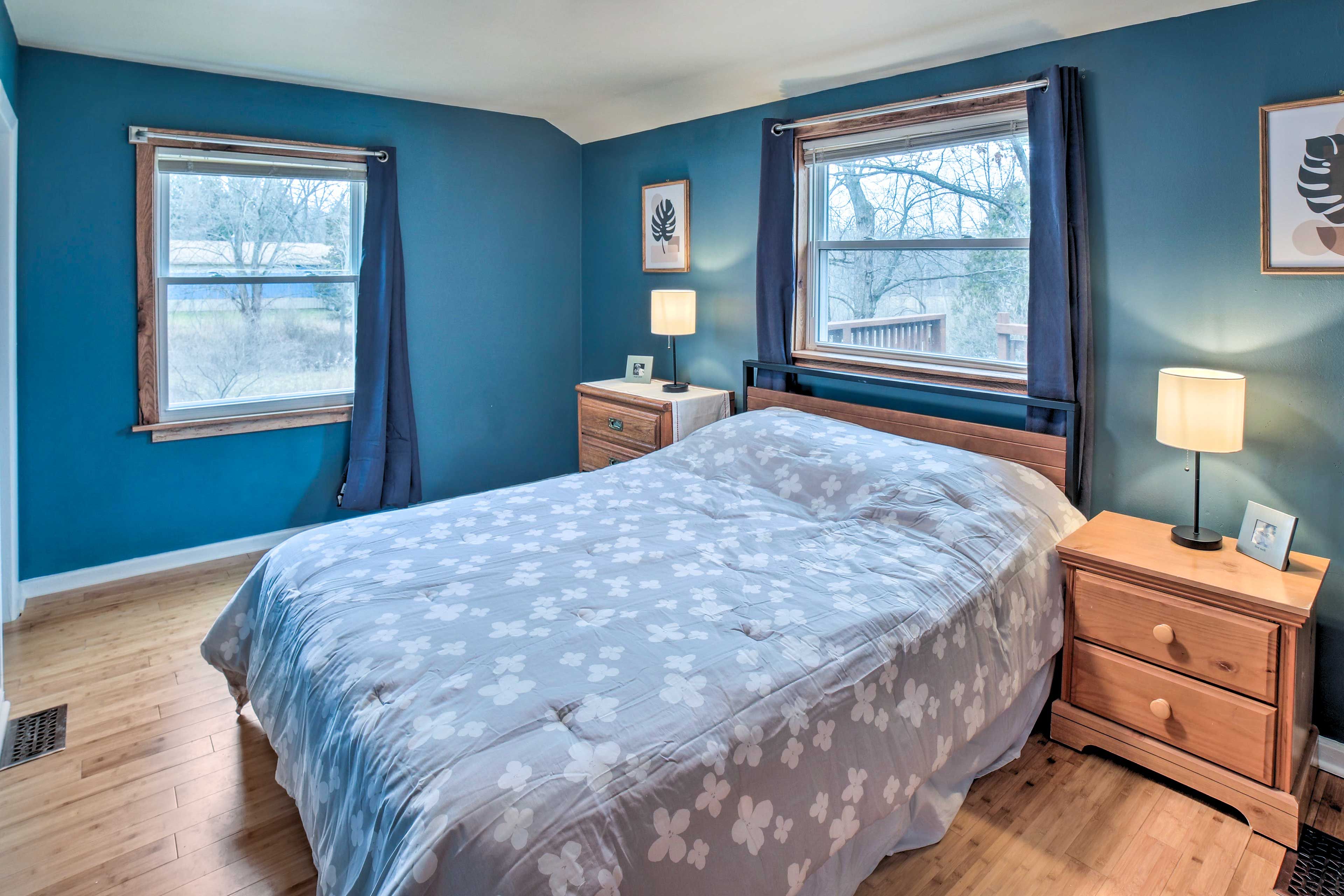 Bedroom 1 | Queen Bed | Linens Provided