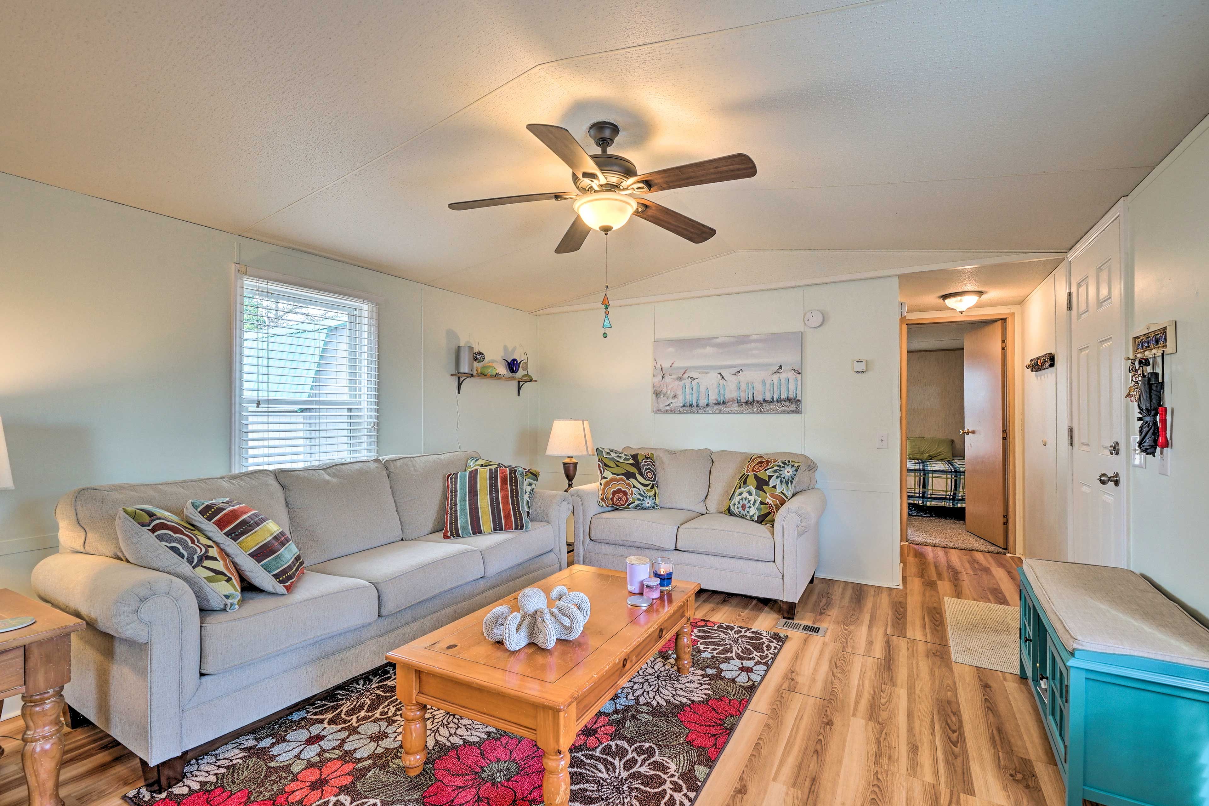 Living Area | Free WiFi | Smart TV | Central Heat & A/C