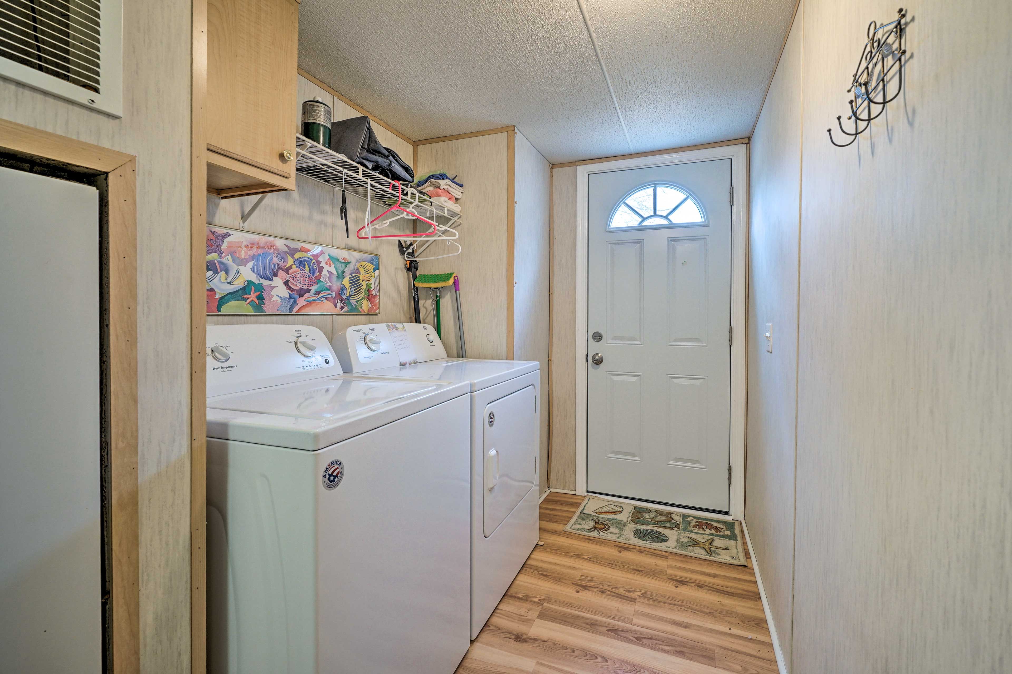 Washer & Dryer | Linens Provided