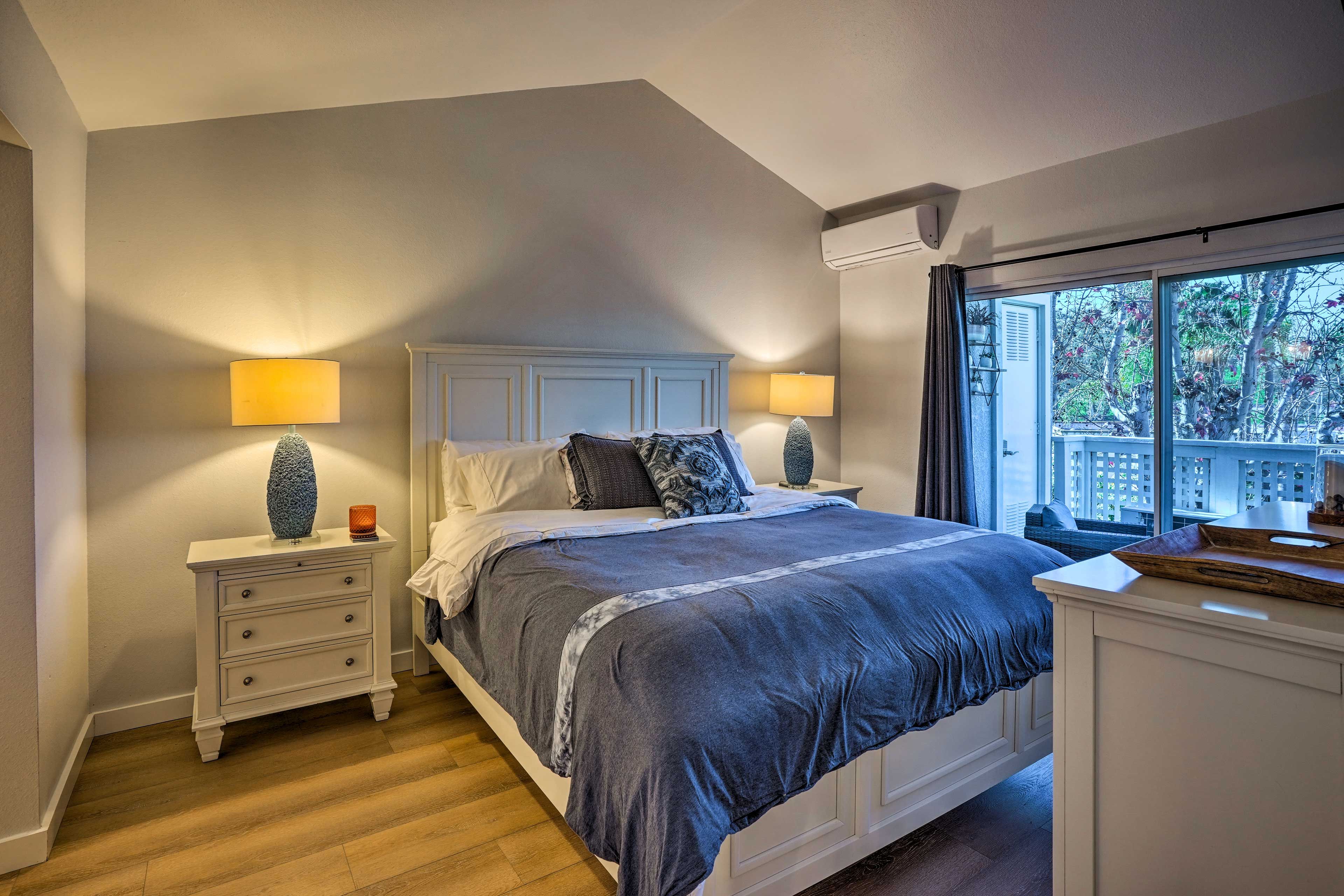 Bedroom | King Bed