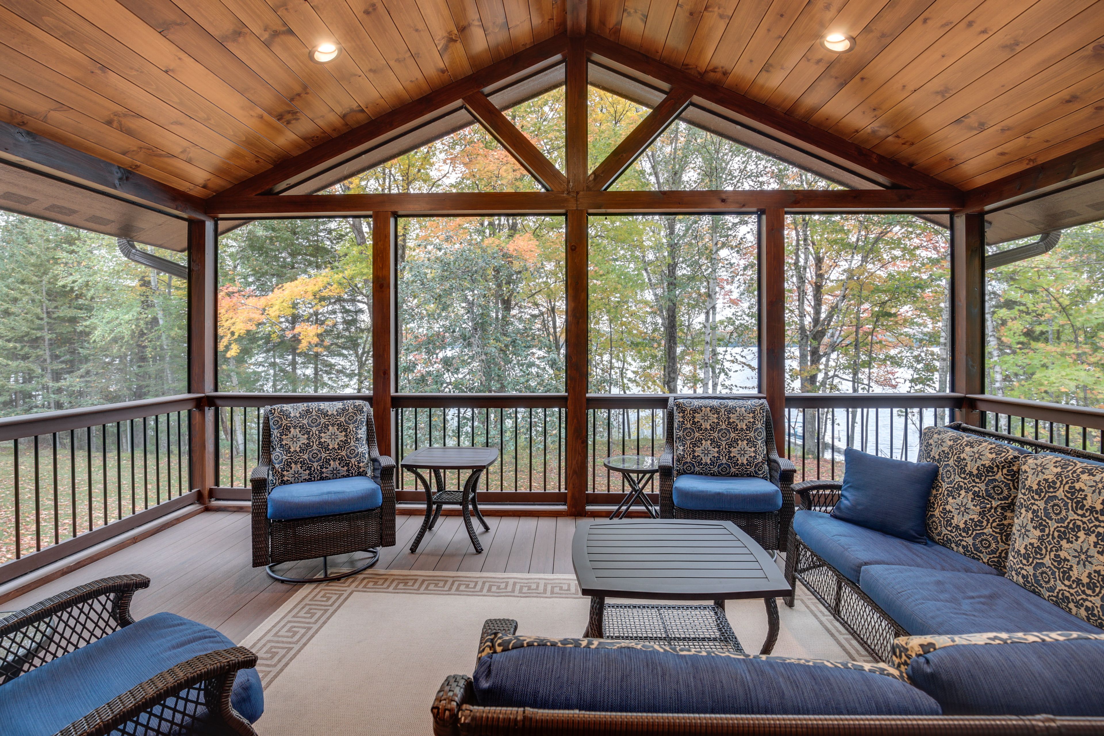 Screened-In Porch