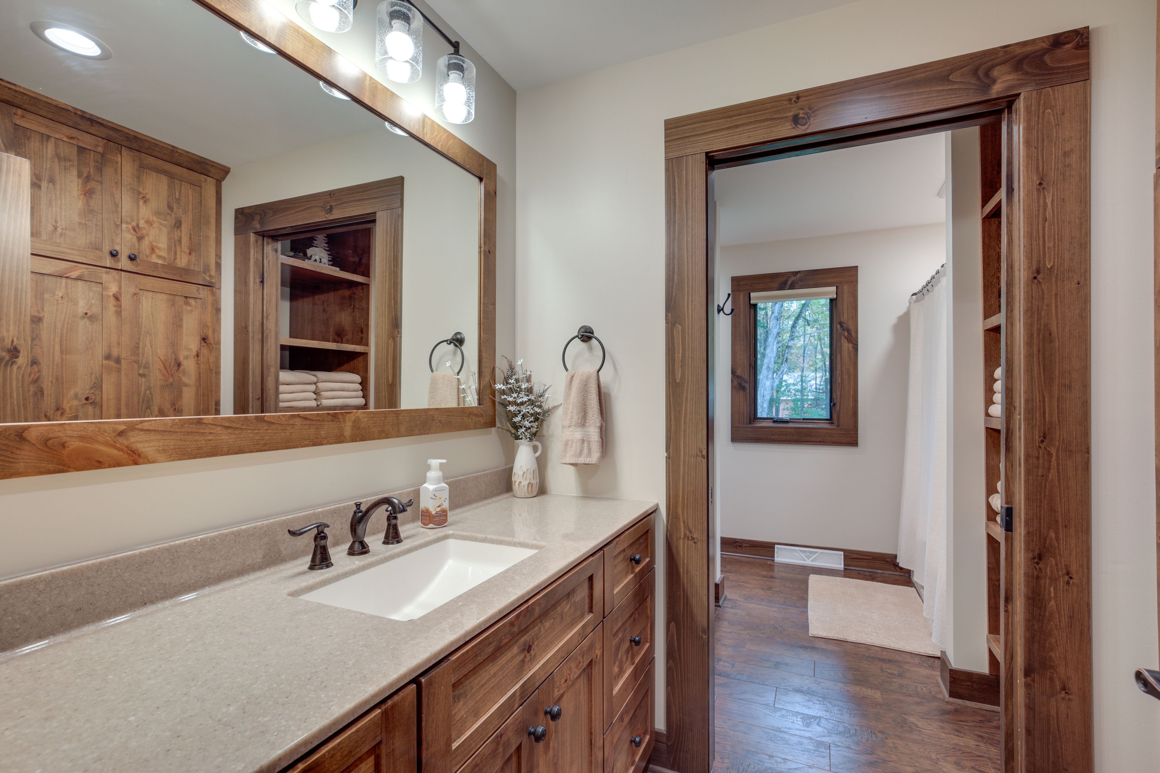 Full Bathroom