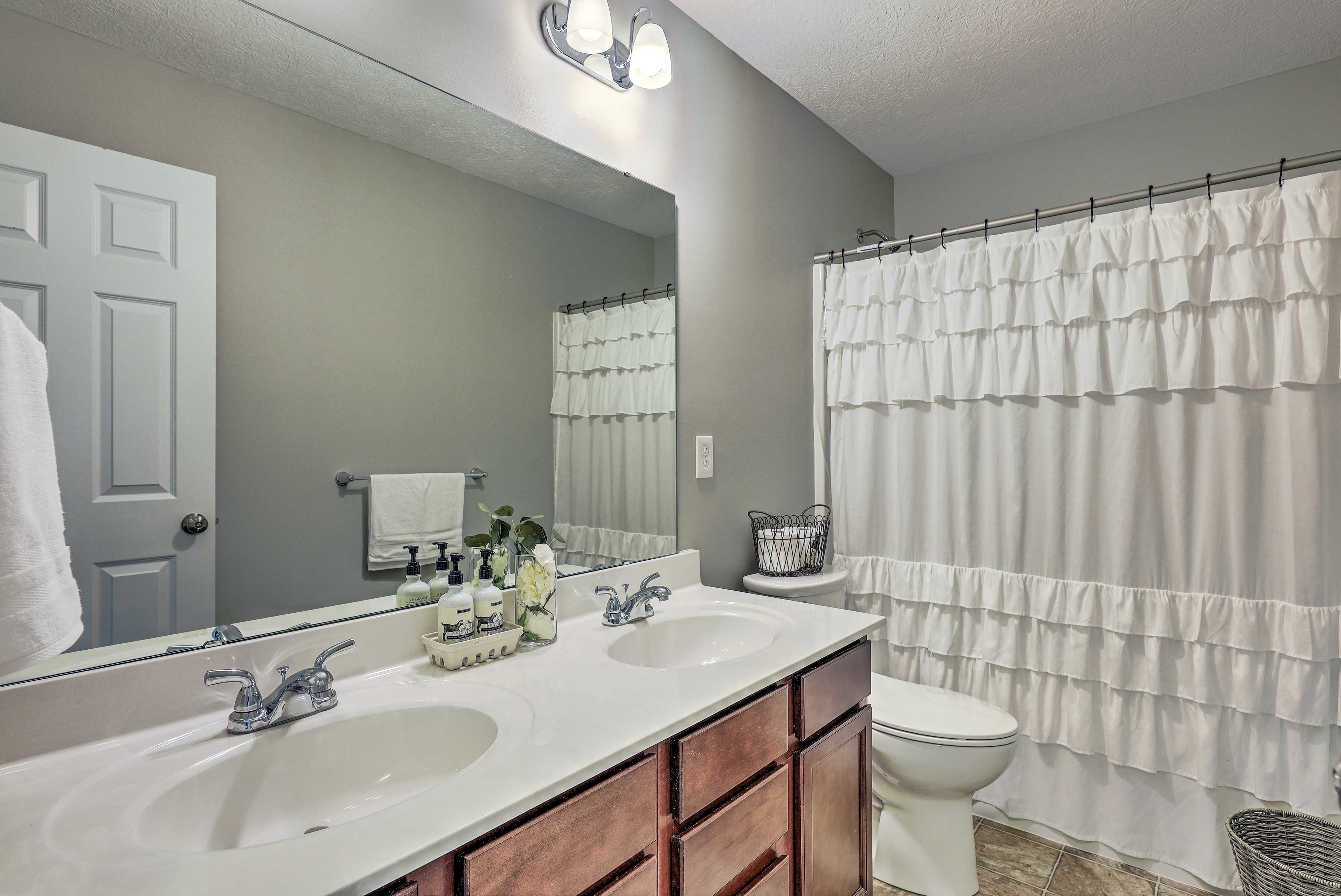 Bathroom | Towels Provided | Complimentary Toiletries