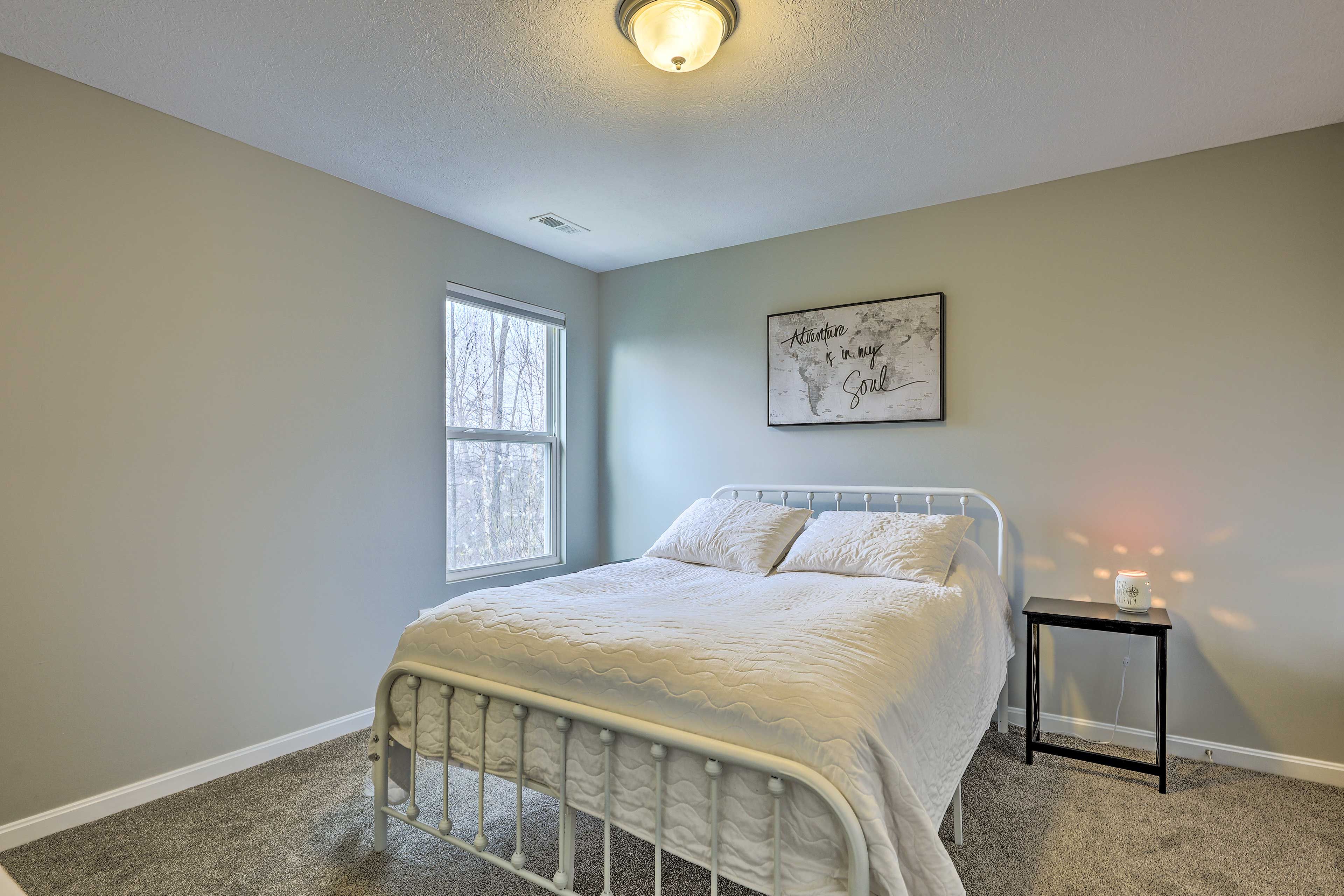 Bedroom 2 | Queen Bed