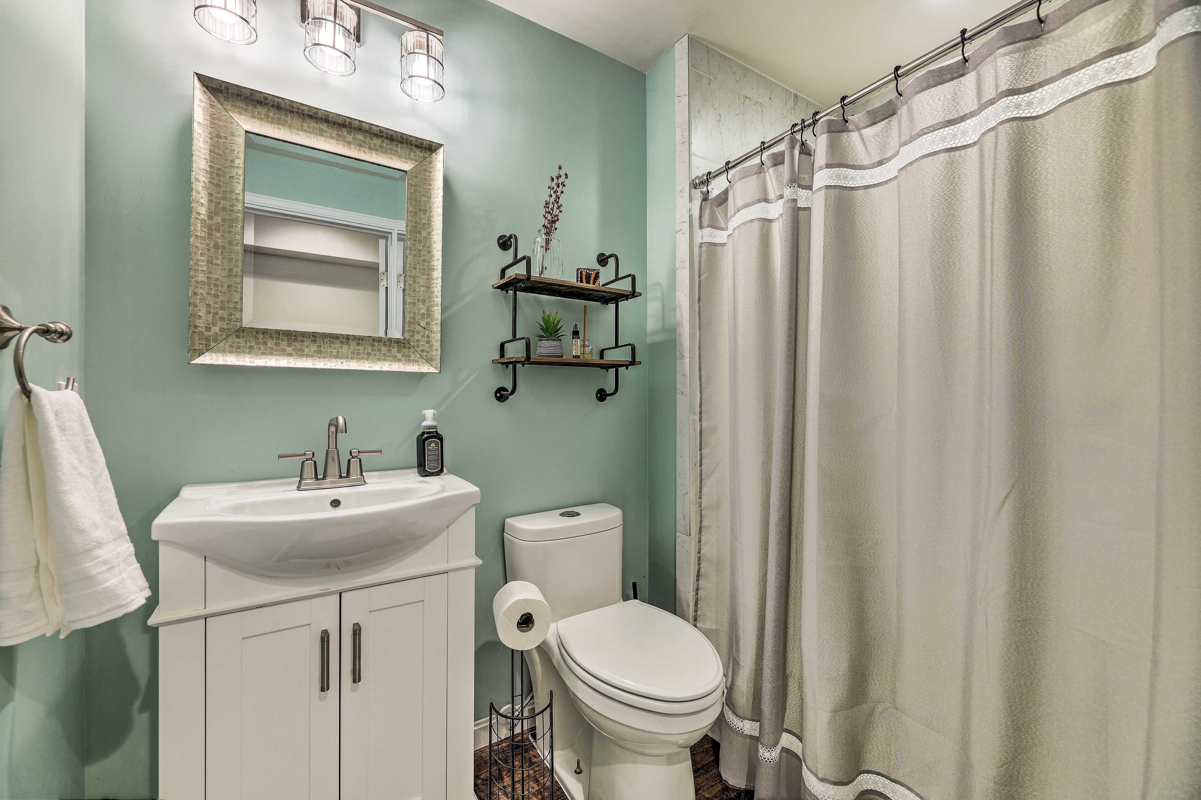 Bathroom | Towels Provided | Complimentary Toiletries