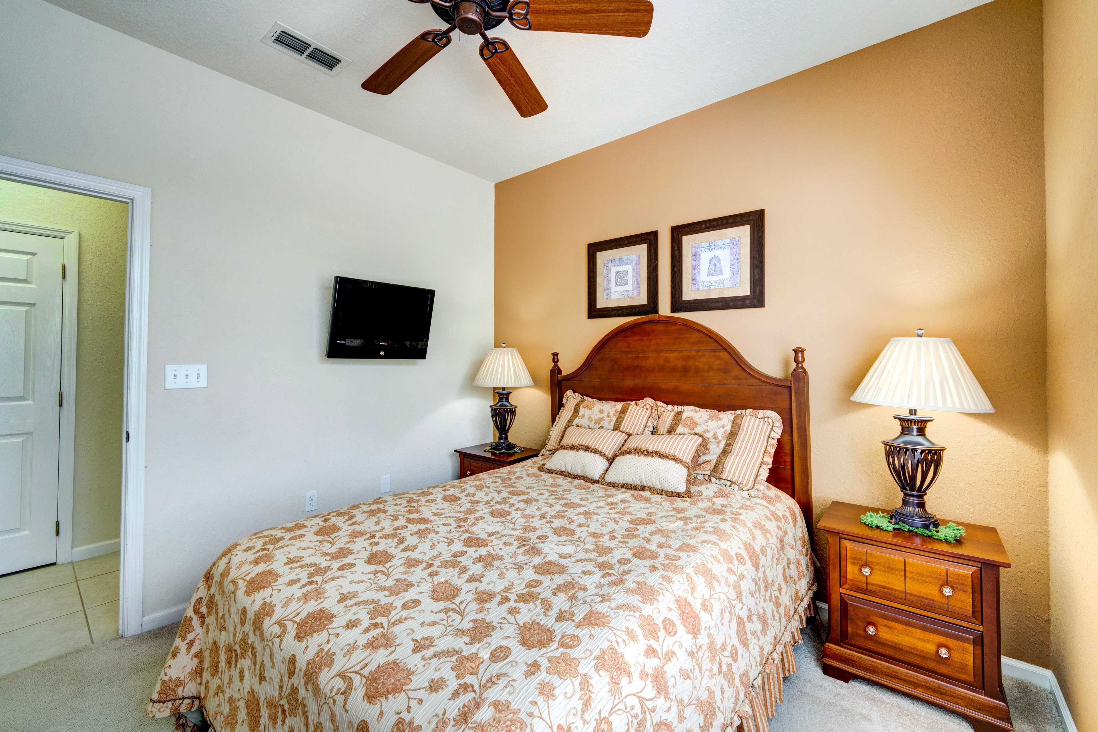 Bedroom 2 | Queen Bed | Linens Provided