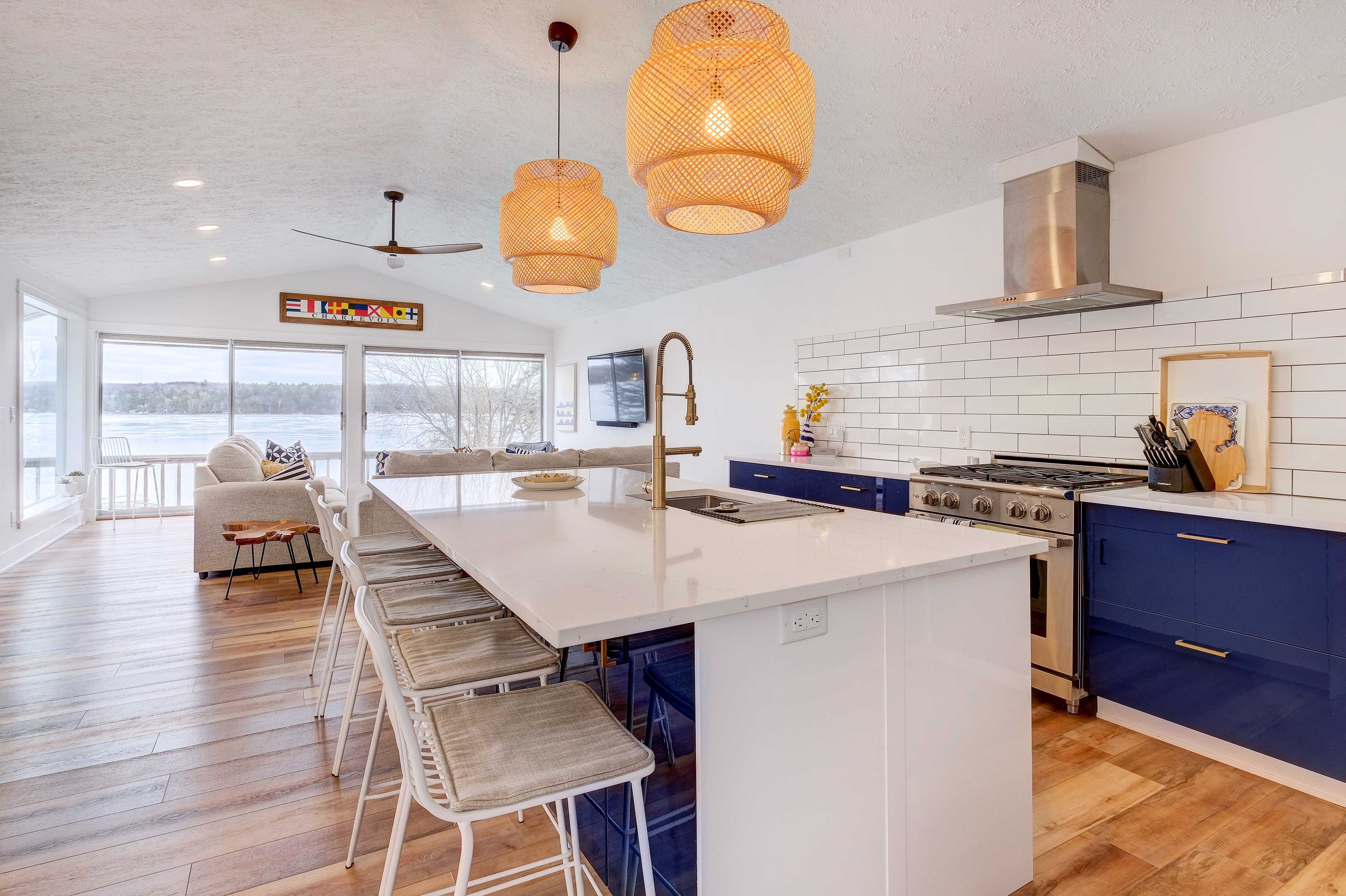 Kitchen | Cooking Basics | Free WiFi