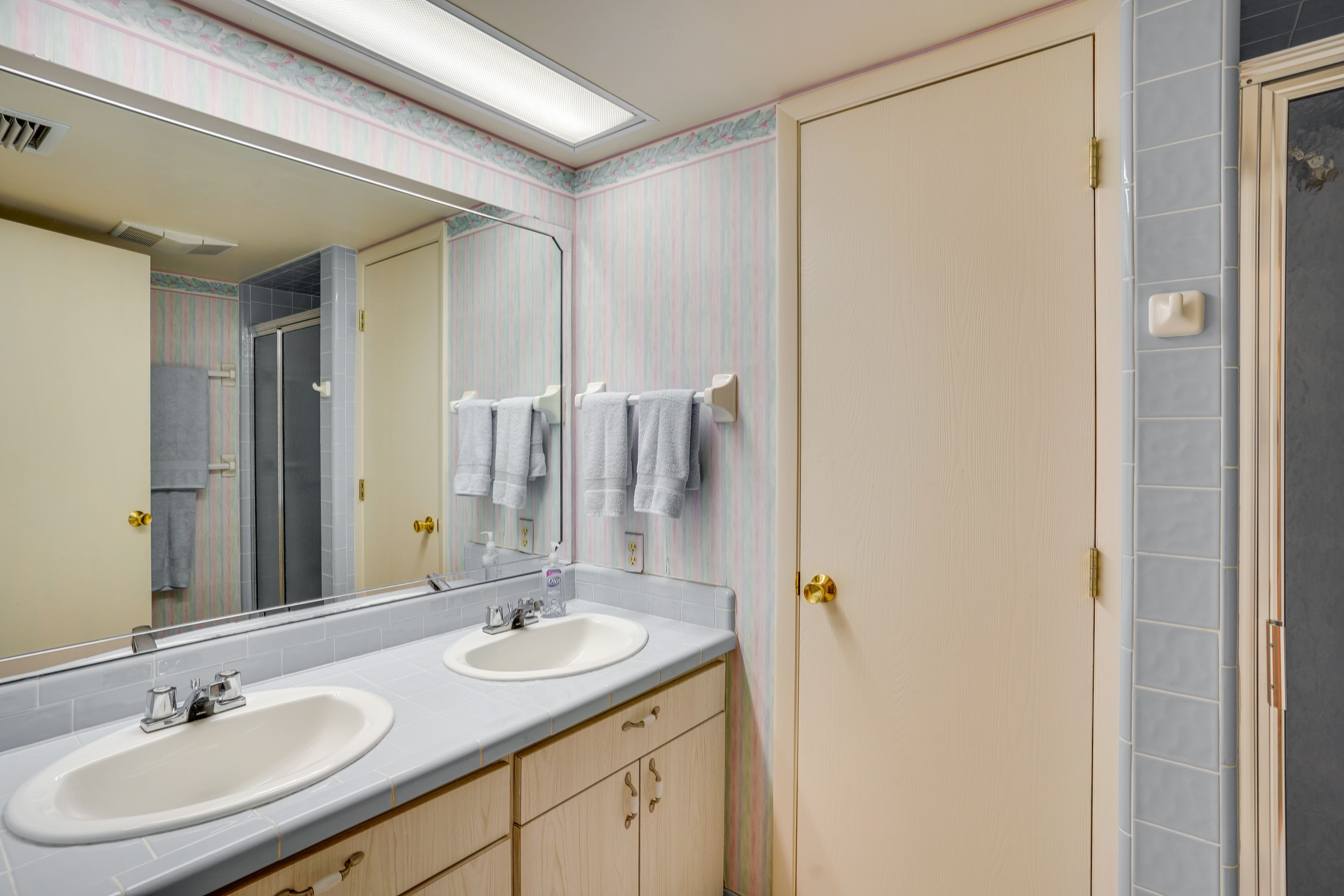 Full En-Suite Bathroom