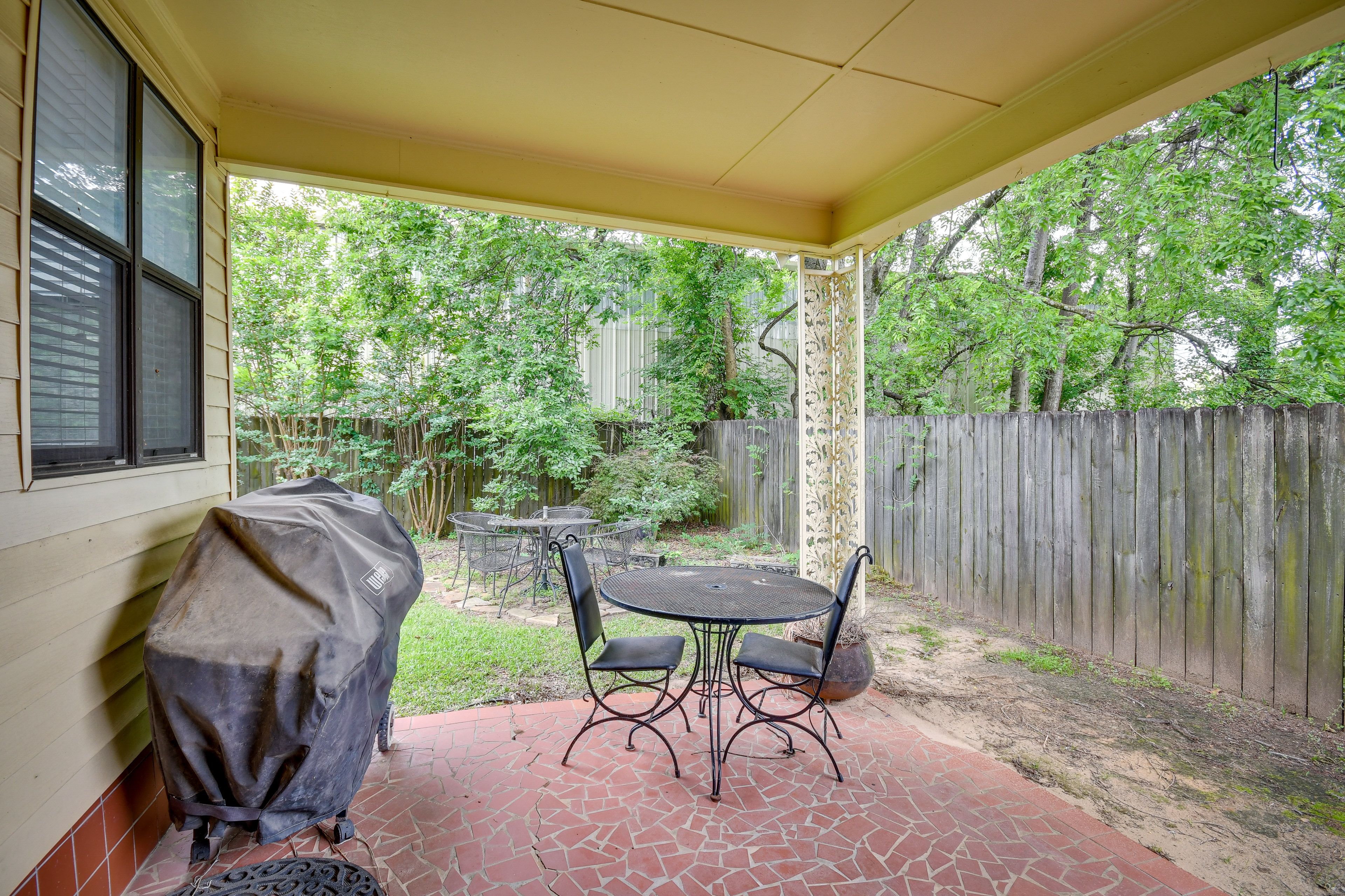 Private Patio | Grill | Outdoor Seating
