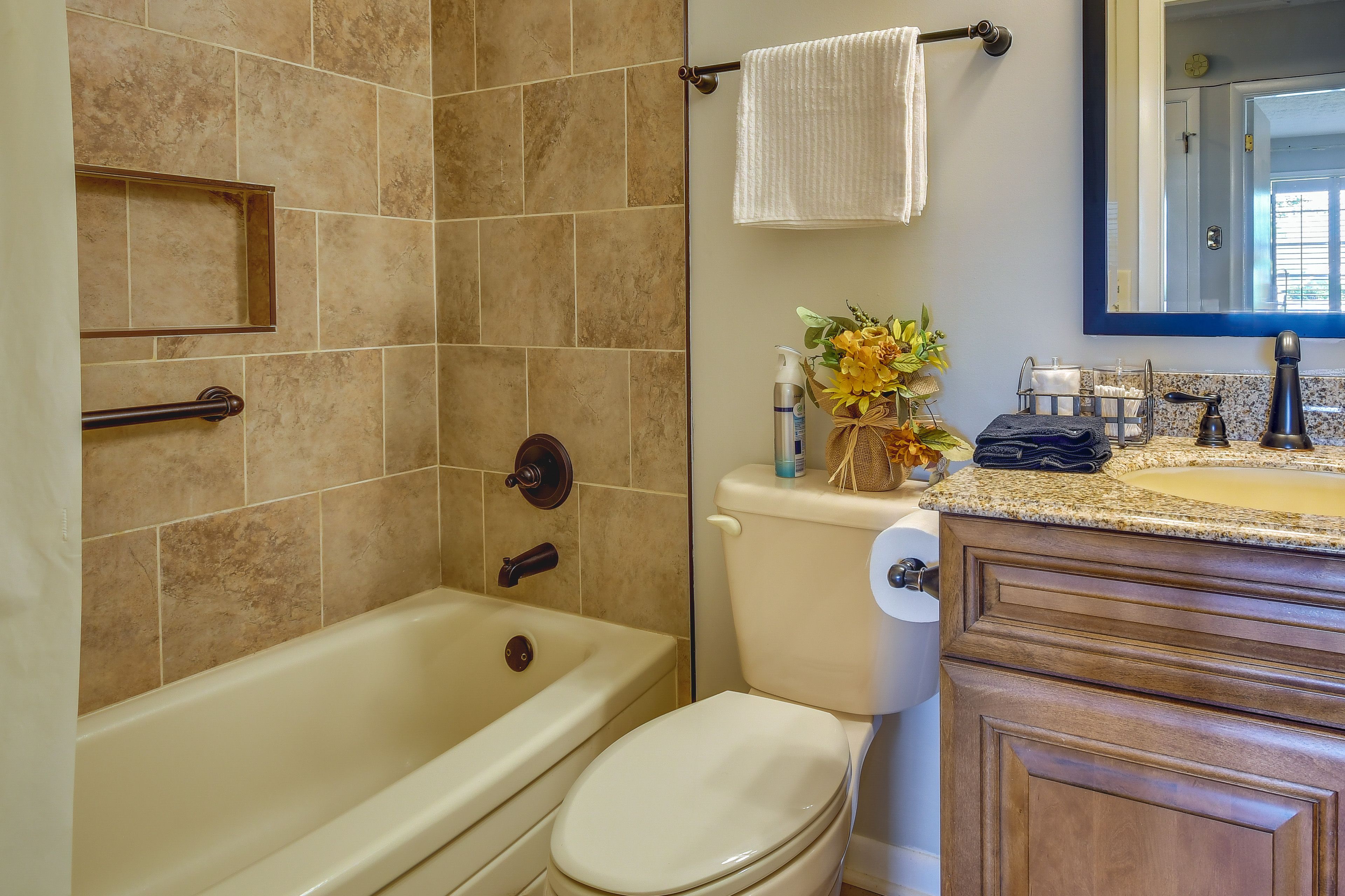 Full Bathroom