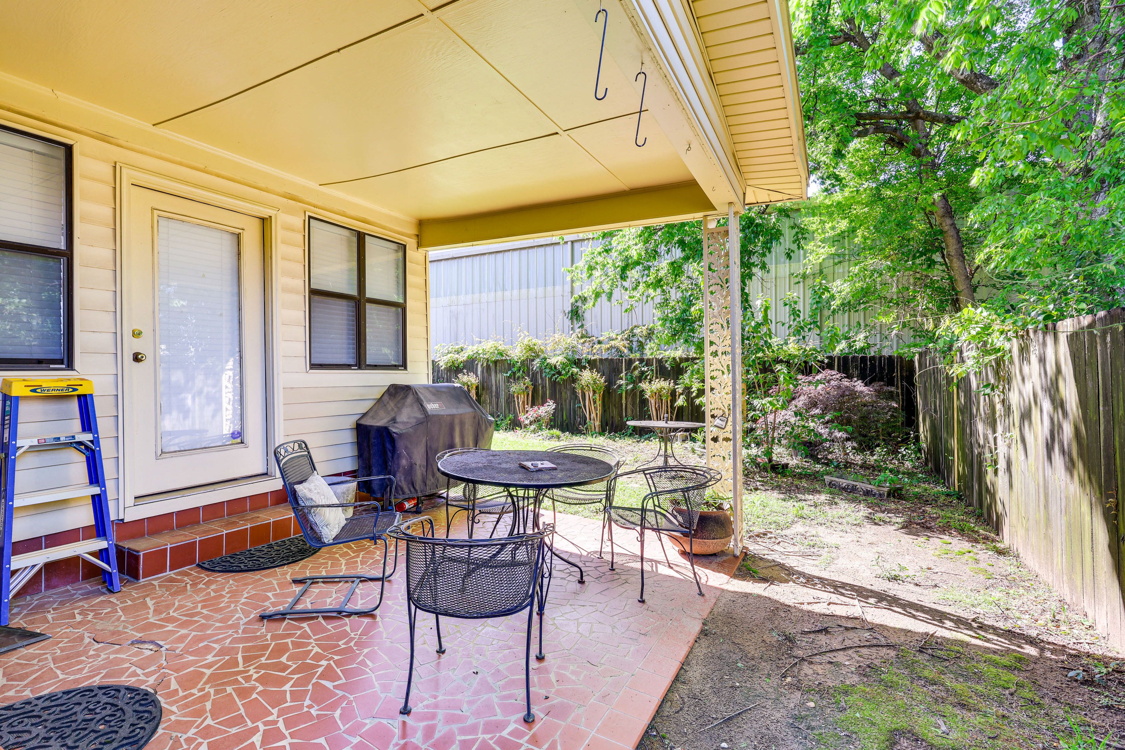 Private Patio | Grill | Outdoor Seating