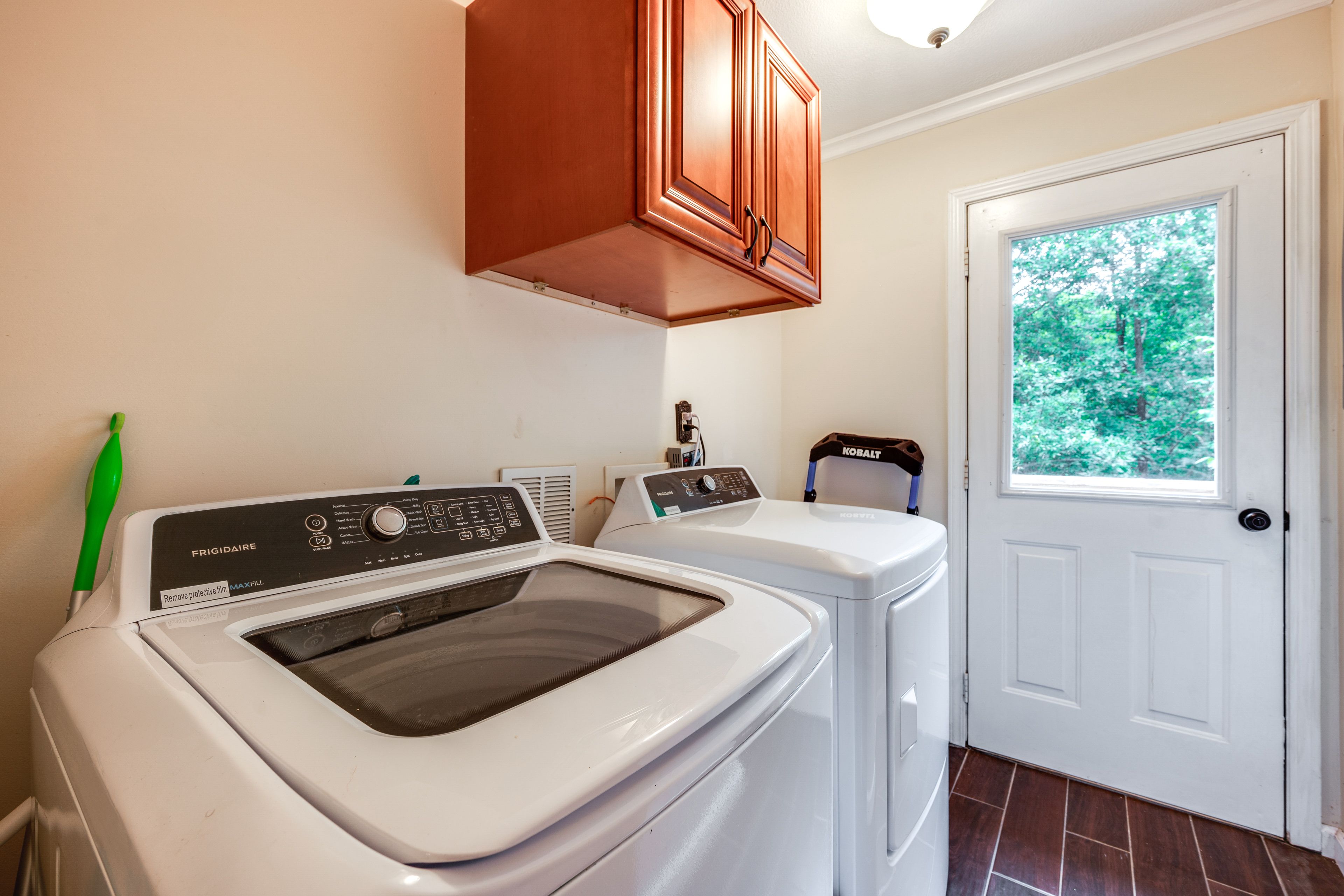 Laundry | Detergent Provided