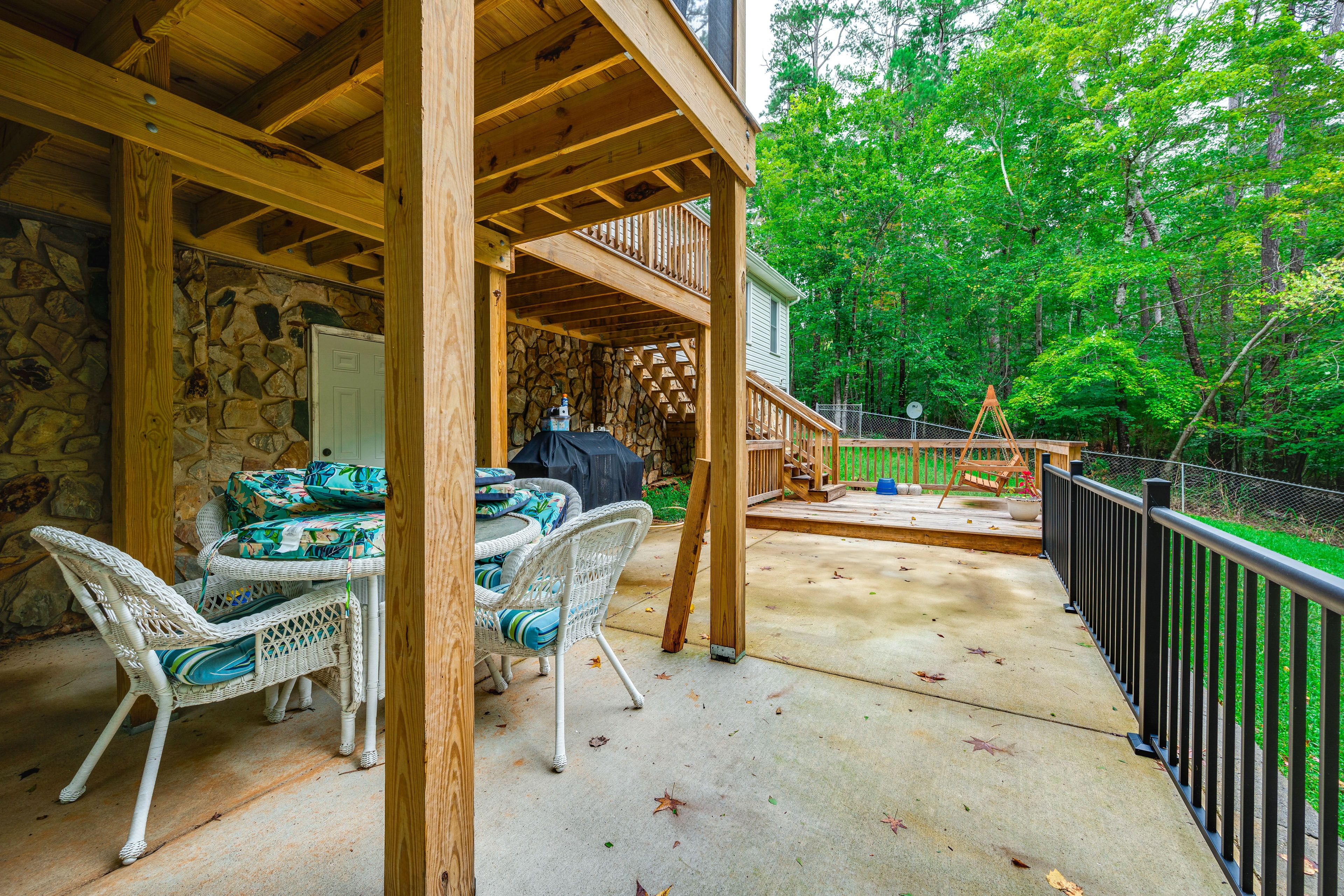House Exterior | Covered Patio | Dining Area | Gas Grill