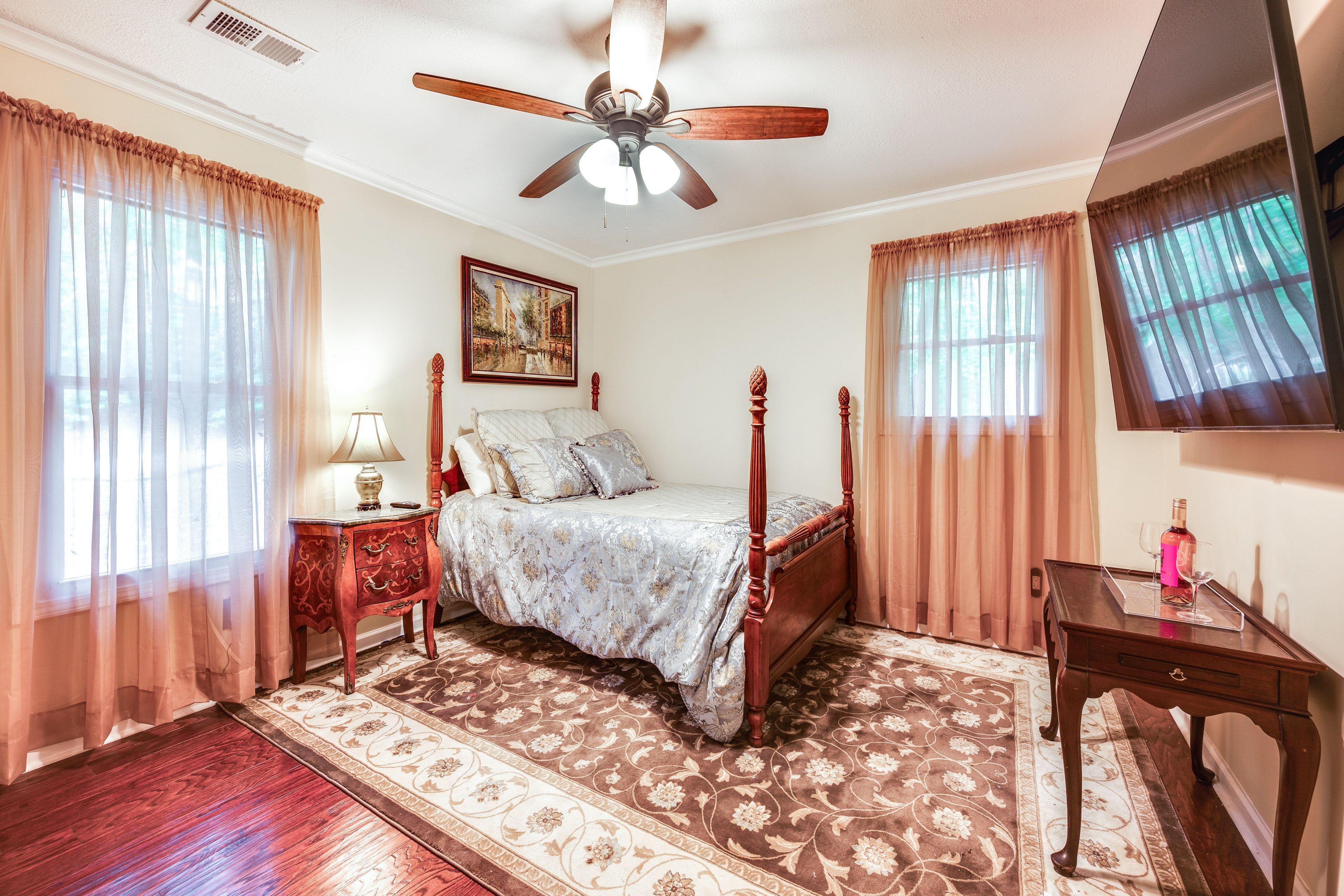 Bedroom 2 | Full Bed | Smart TV