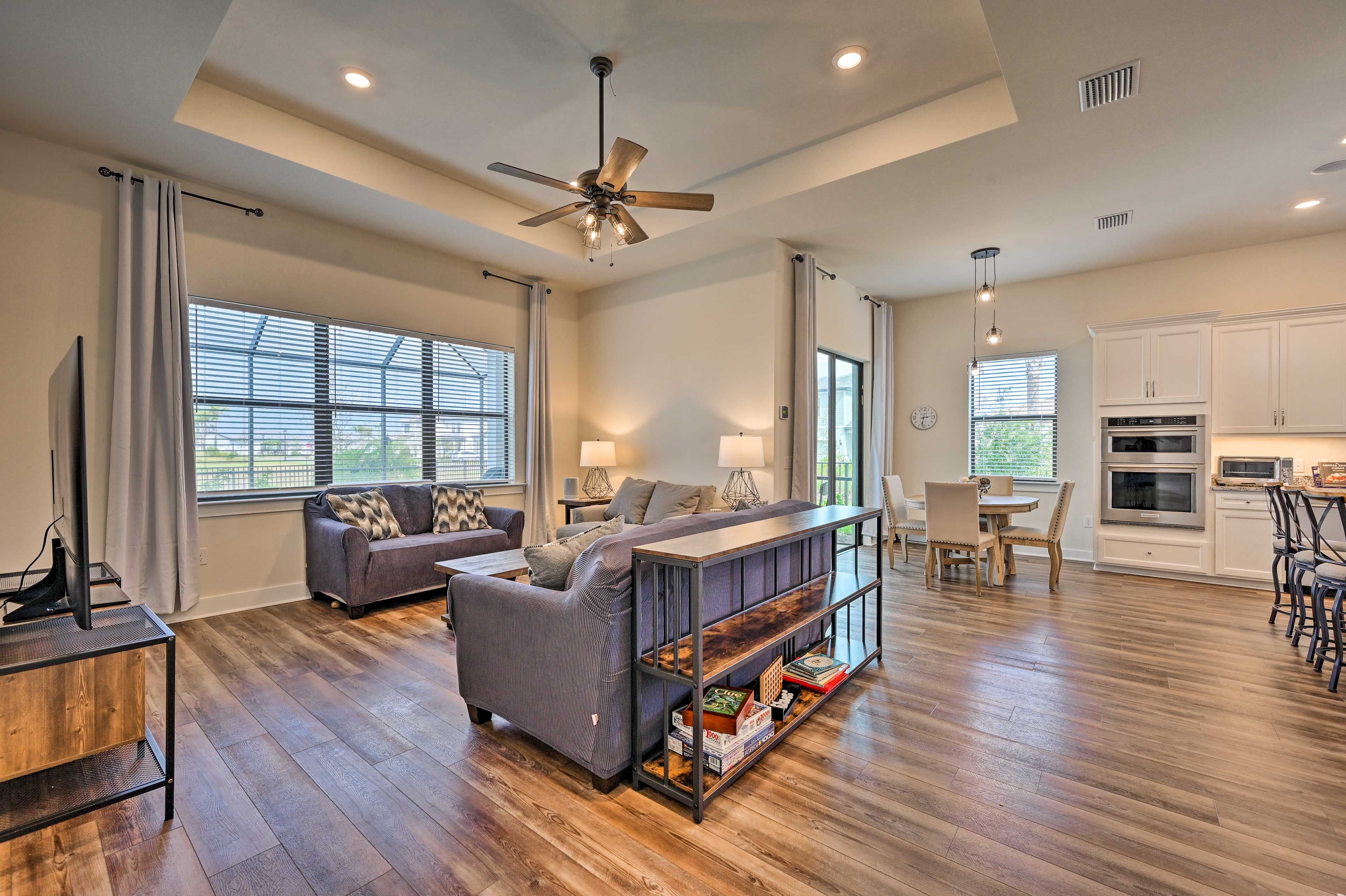 Living Room | Smart TV | Board Games | Pet Friendly w/ Fee