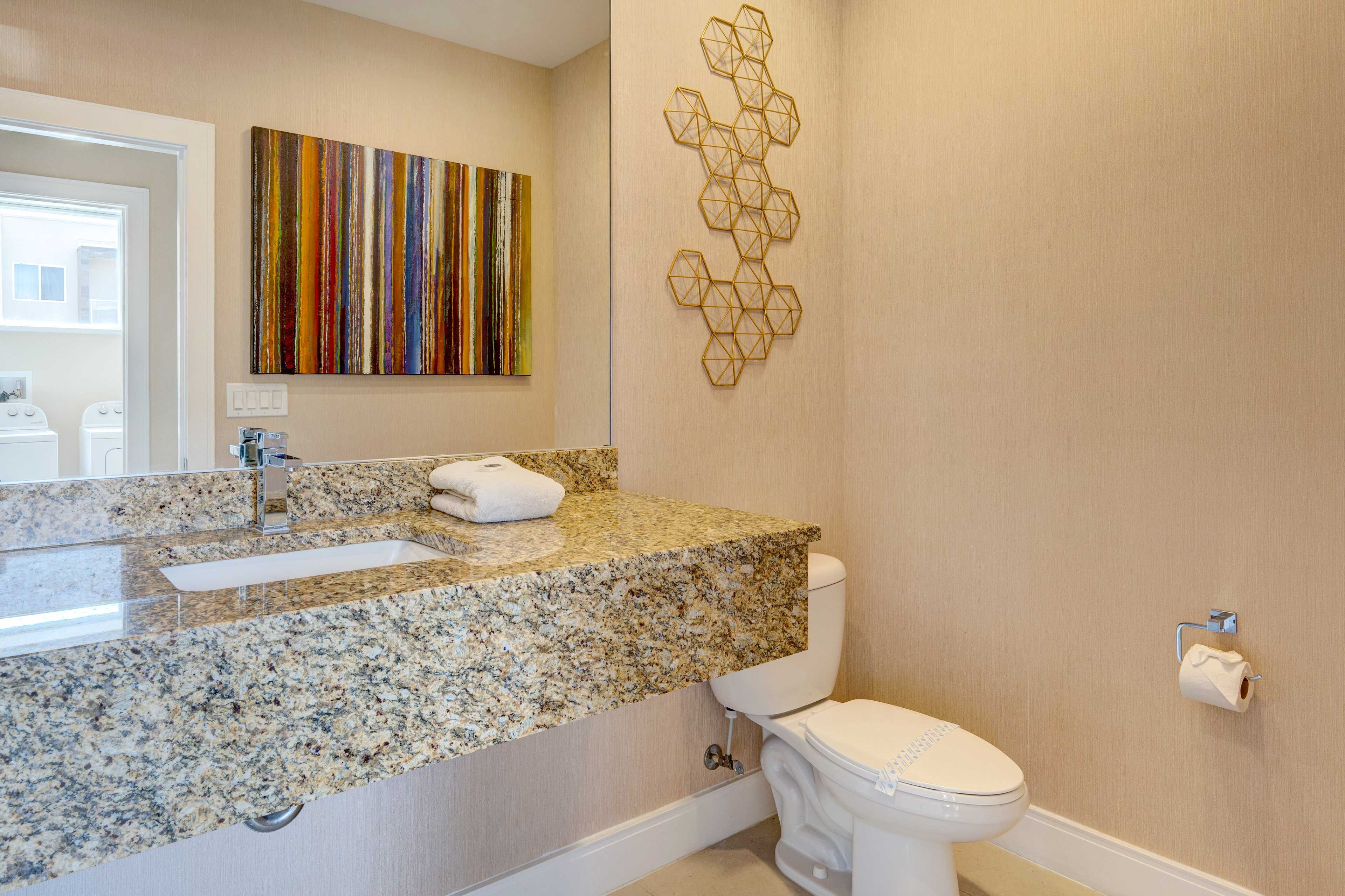 Half Bathroom | 1st Floor | Complimentary Toiletries