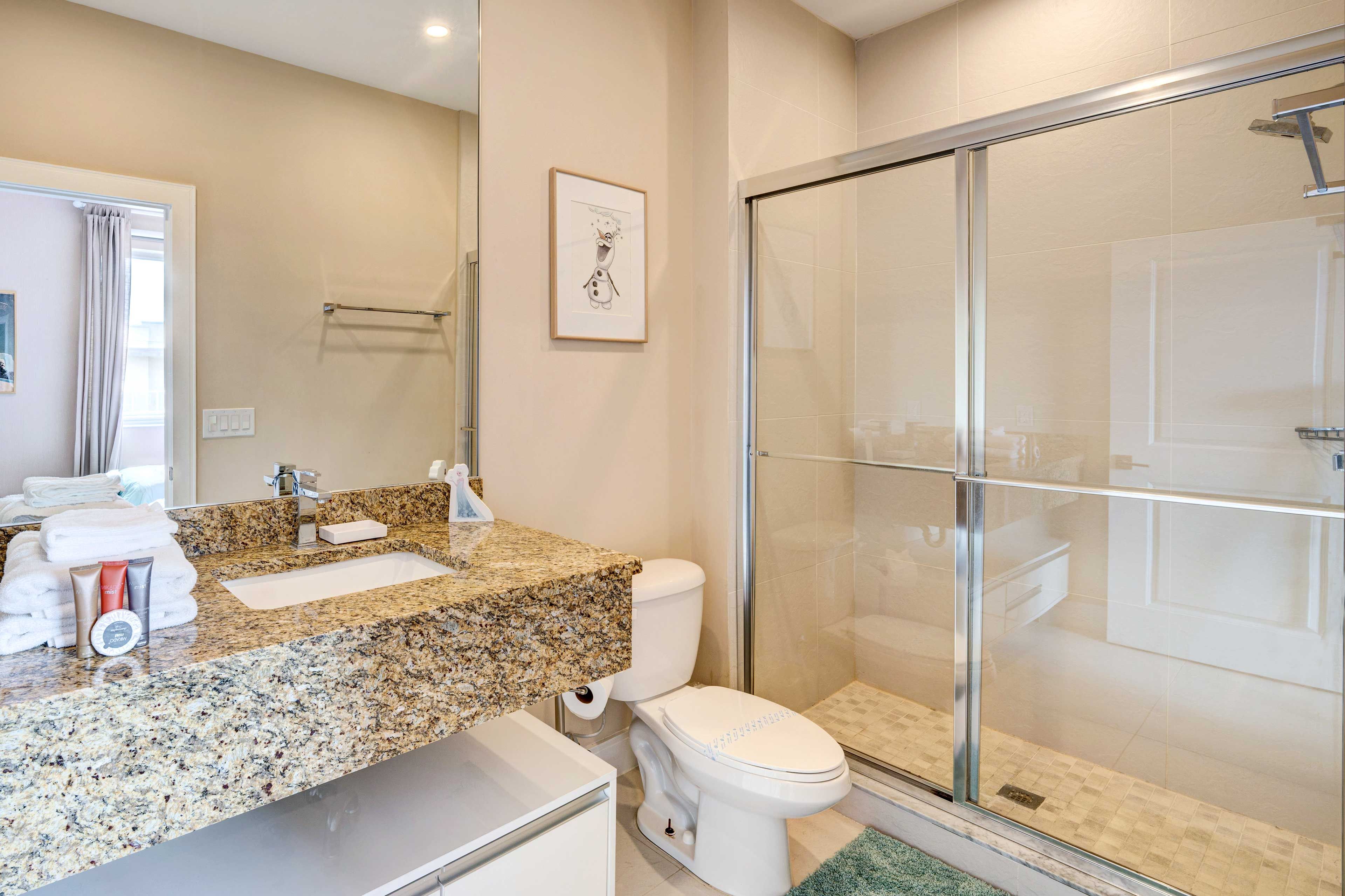 Full Bathroom | 2nd Floor