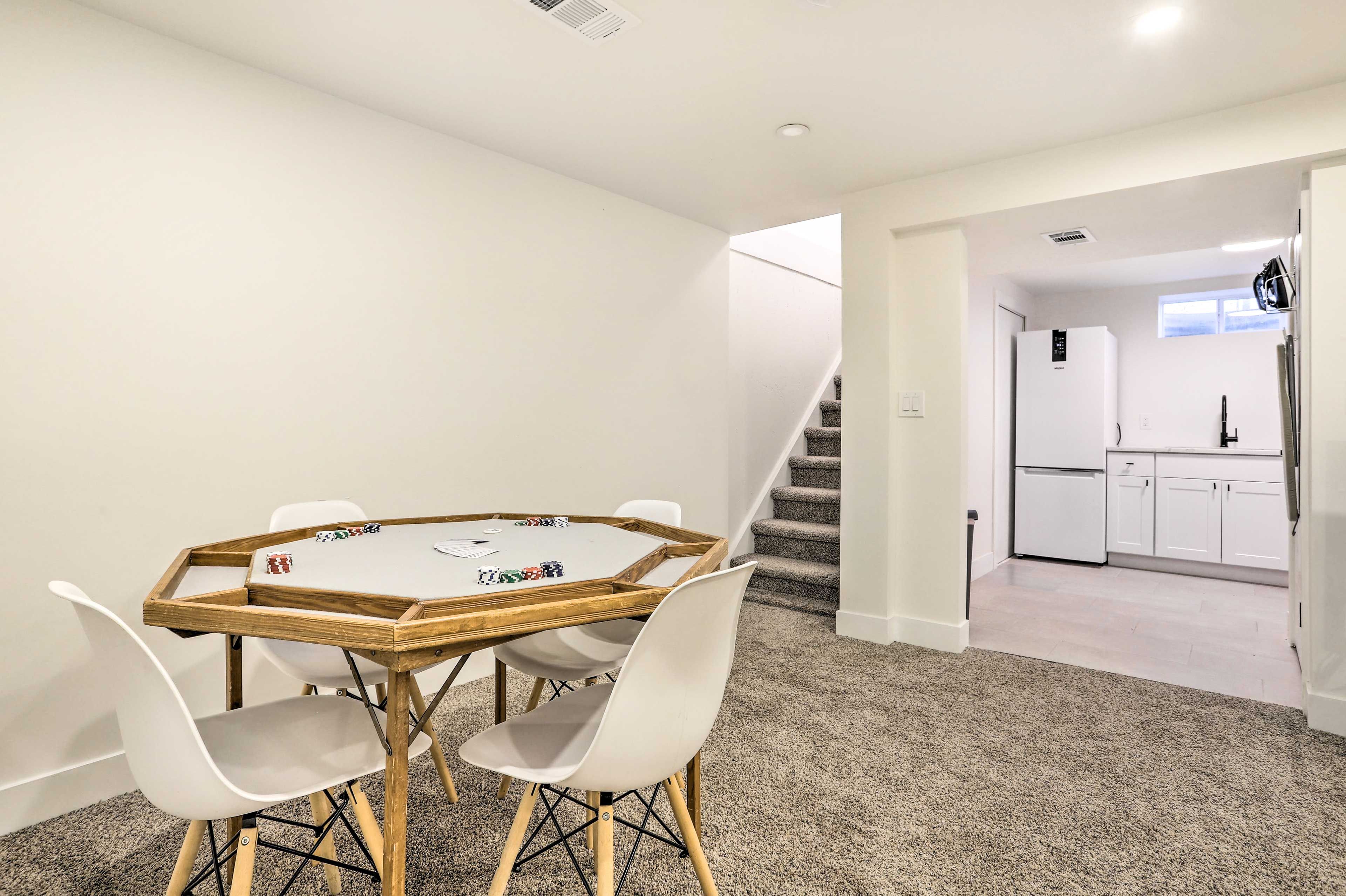Poker Table