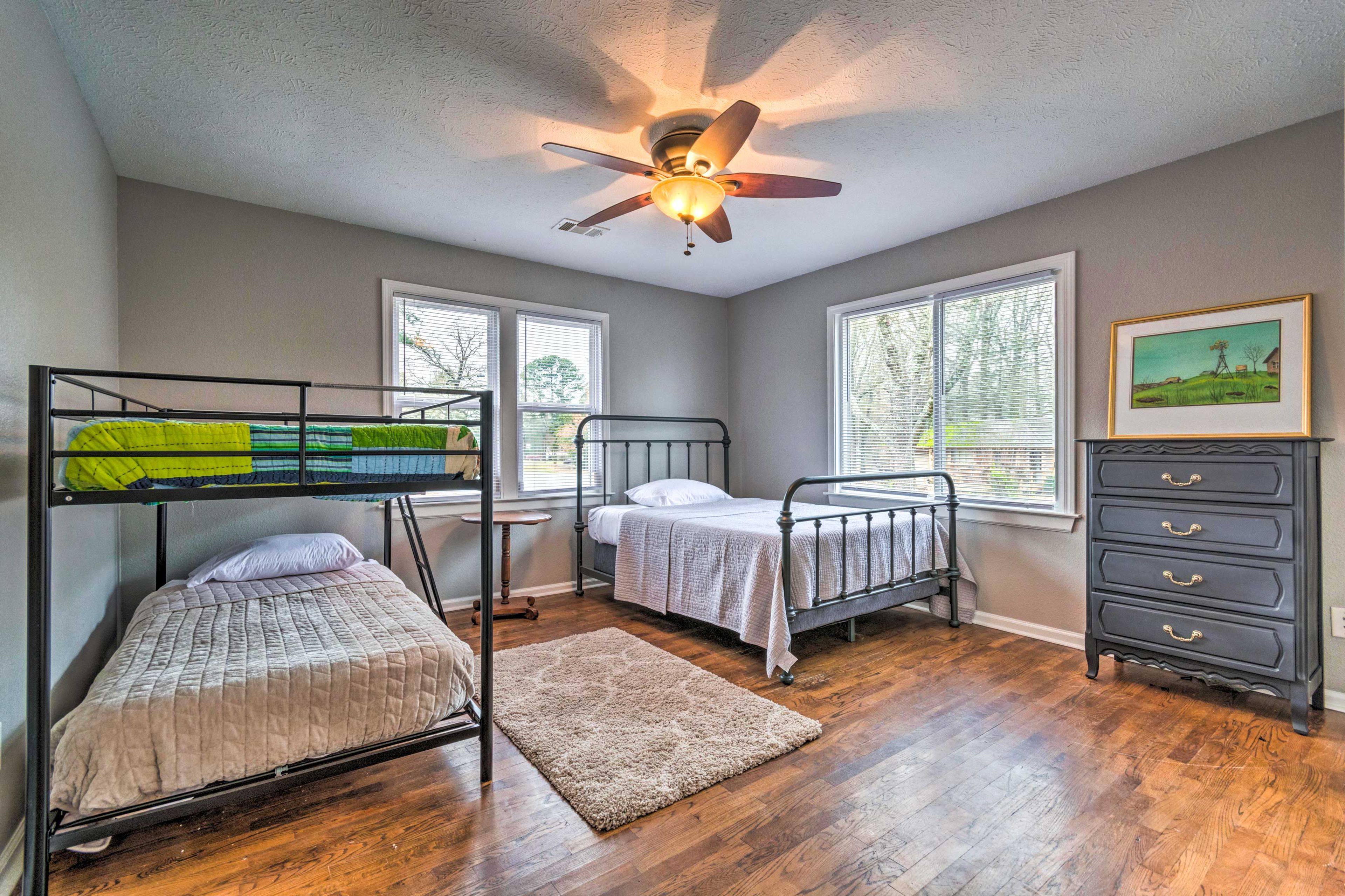 Bedroom 3 | Twin Bunk Bed | Full Bed