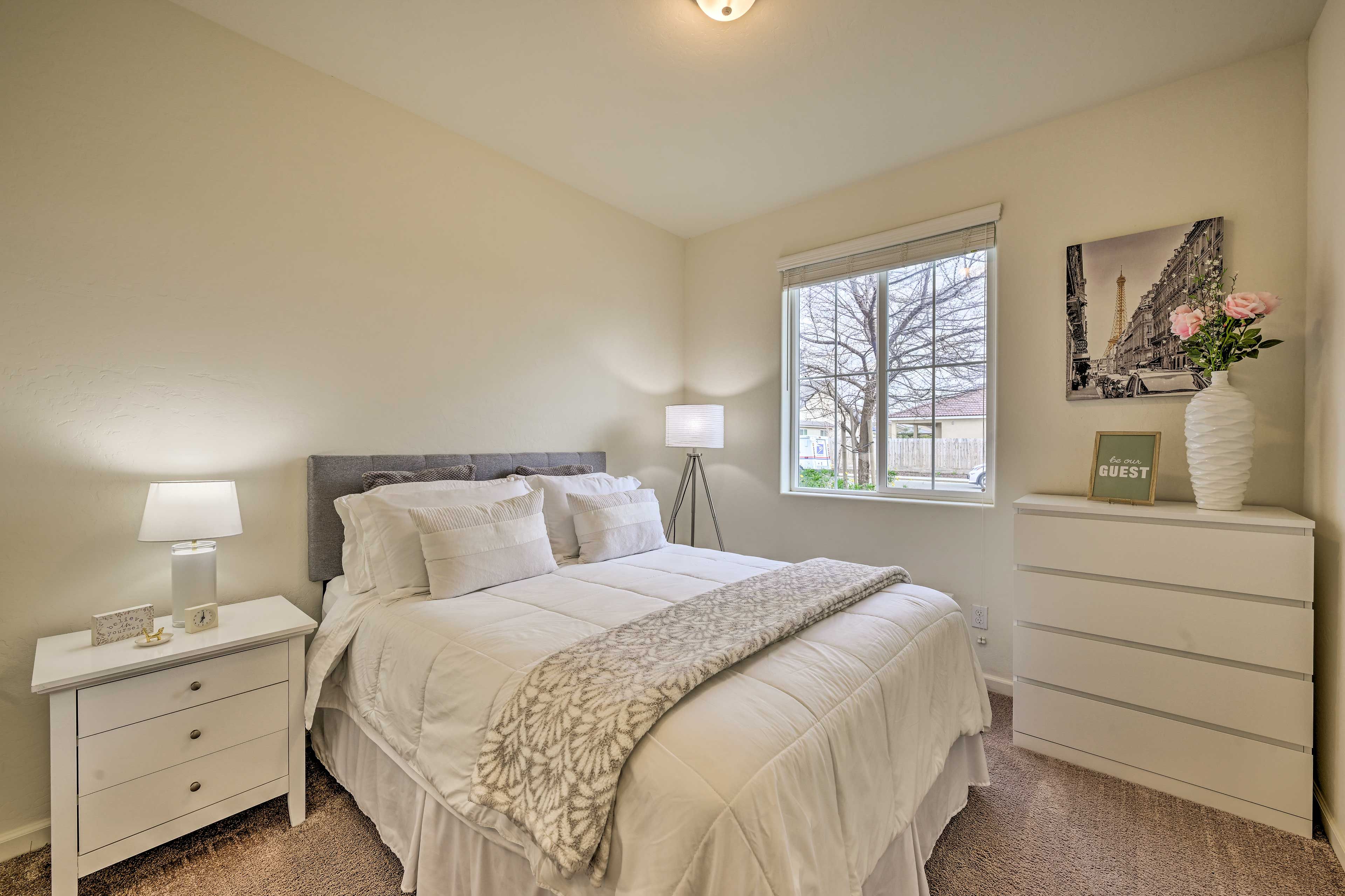 Bedroom 3 | Queen Bed