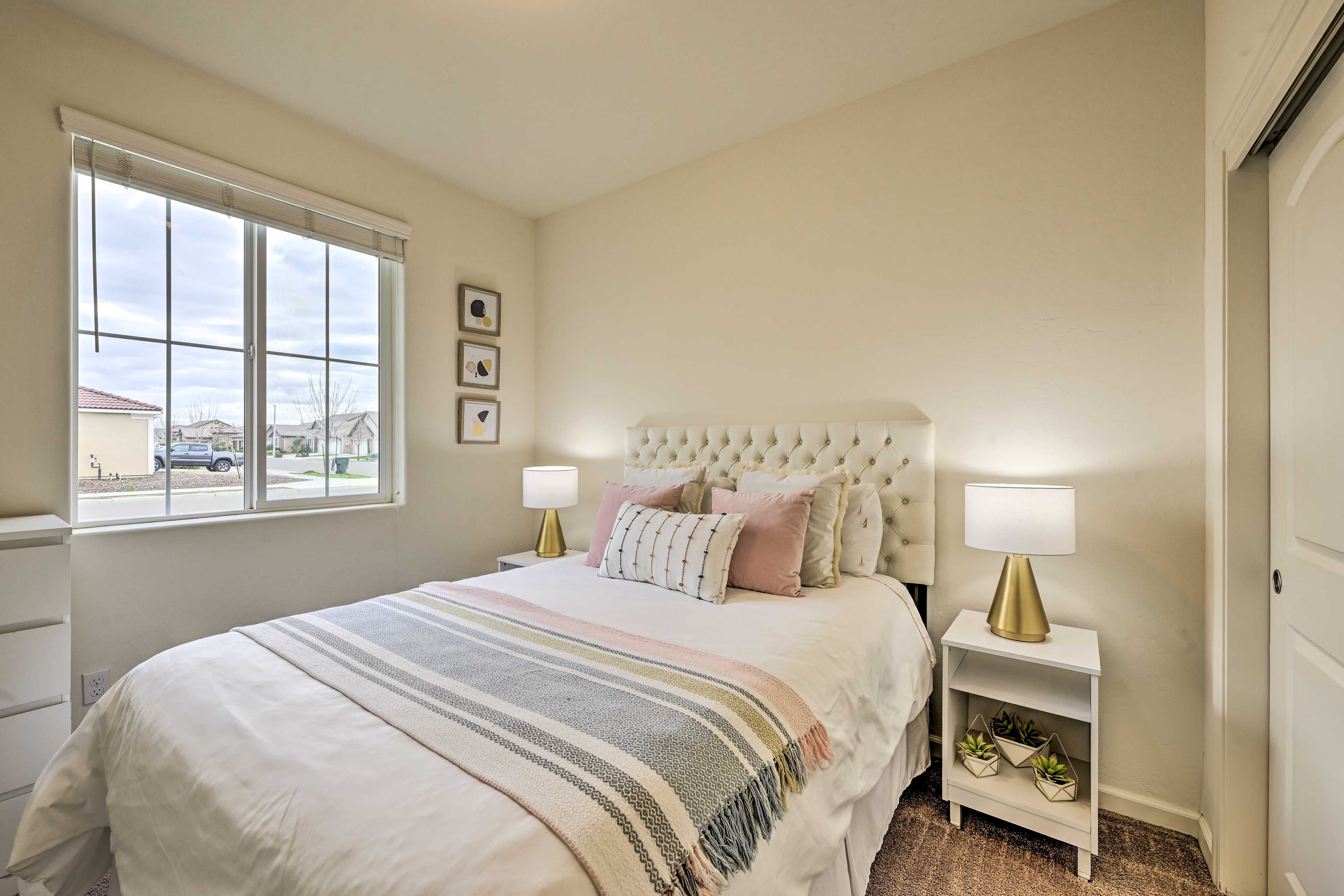 Bedroom 2 | Queen Bed