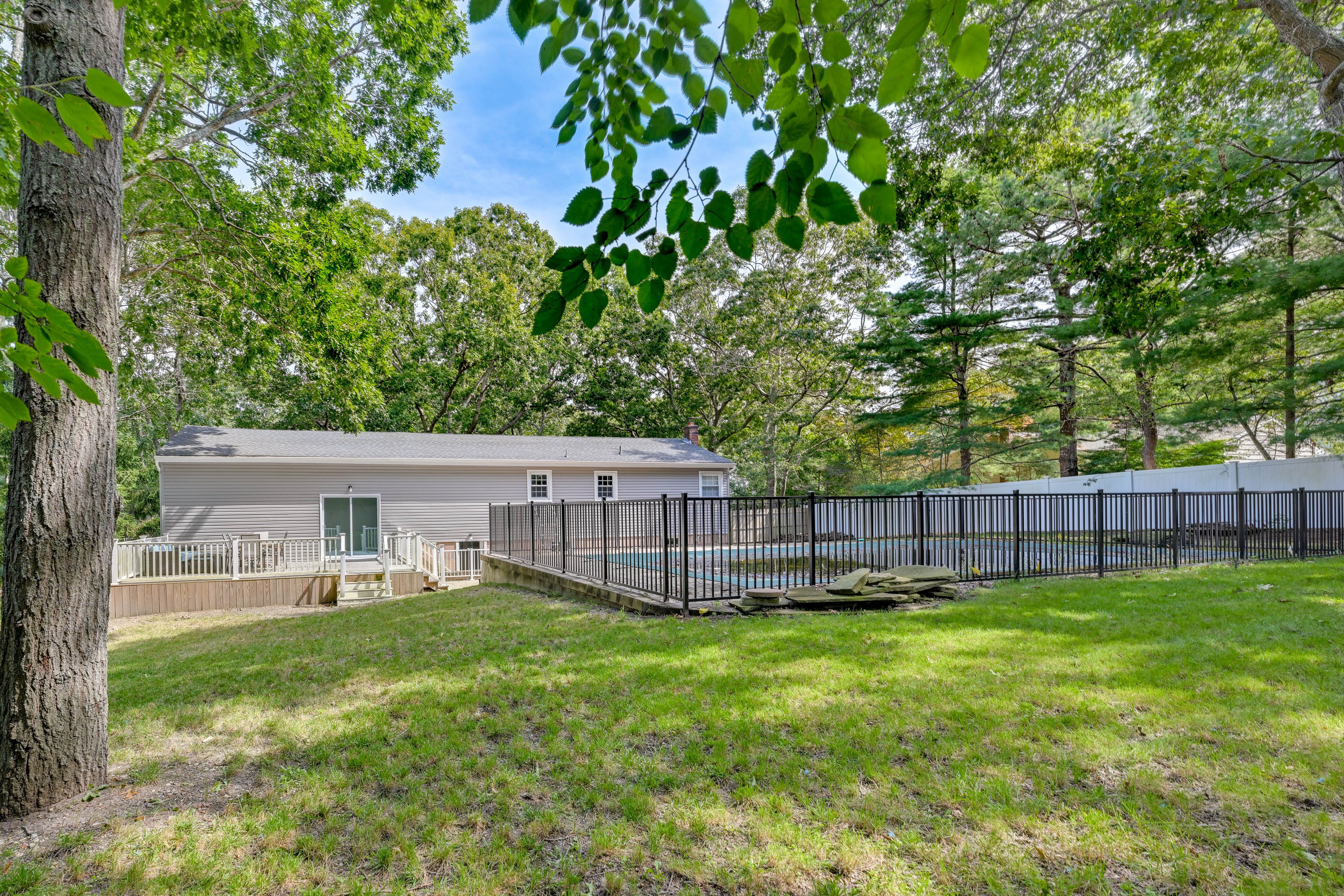 Yard | Private Pool