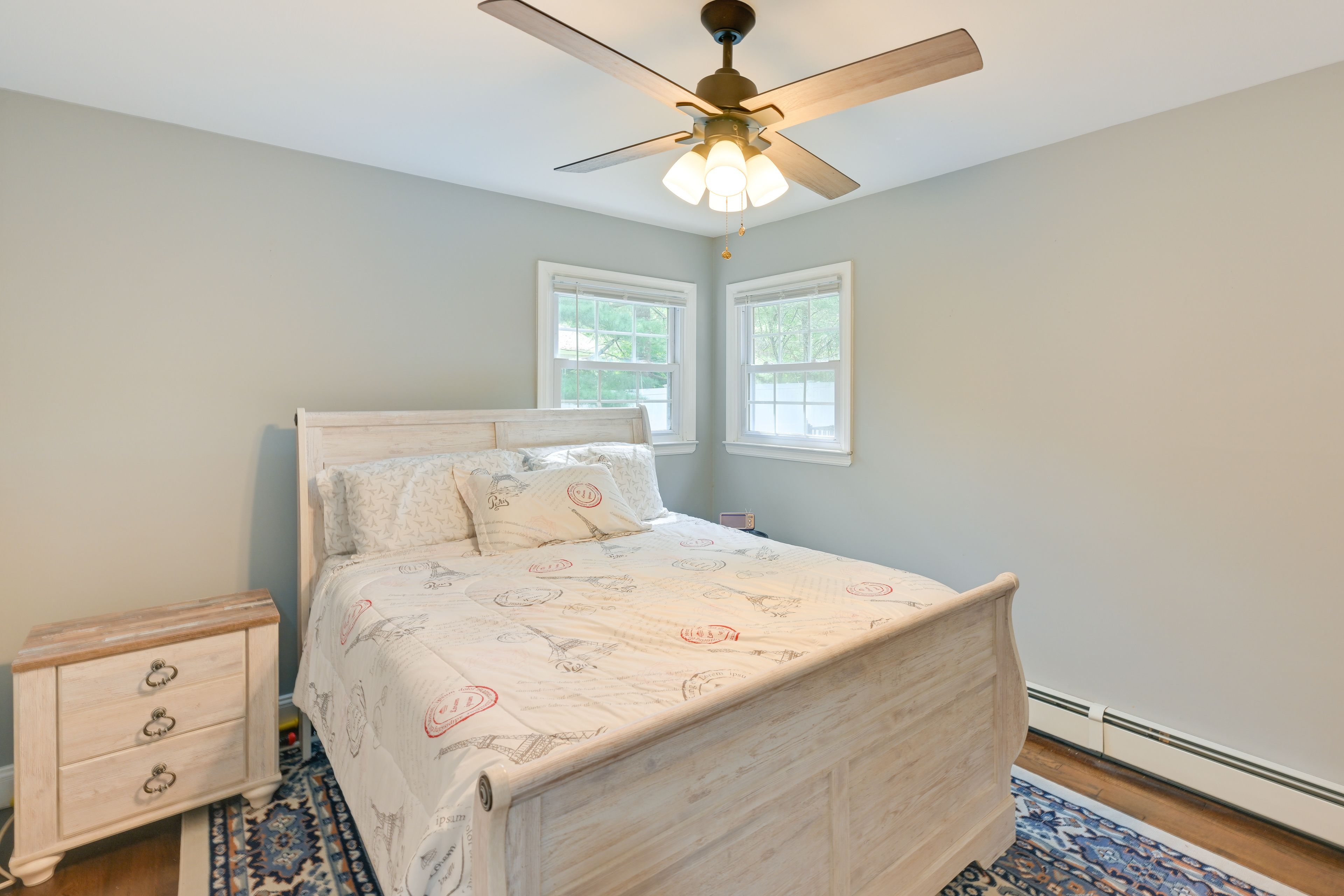 Bedroom 1 | Queen Bed | Linens Provided