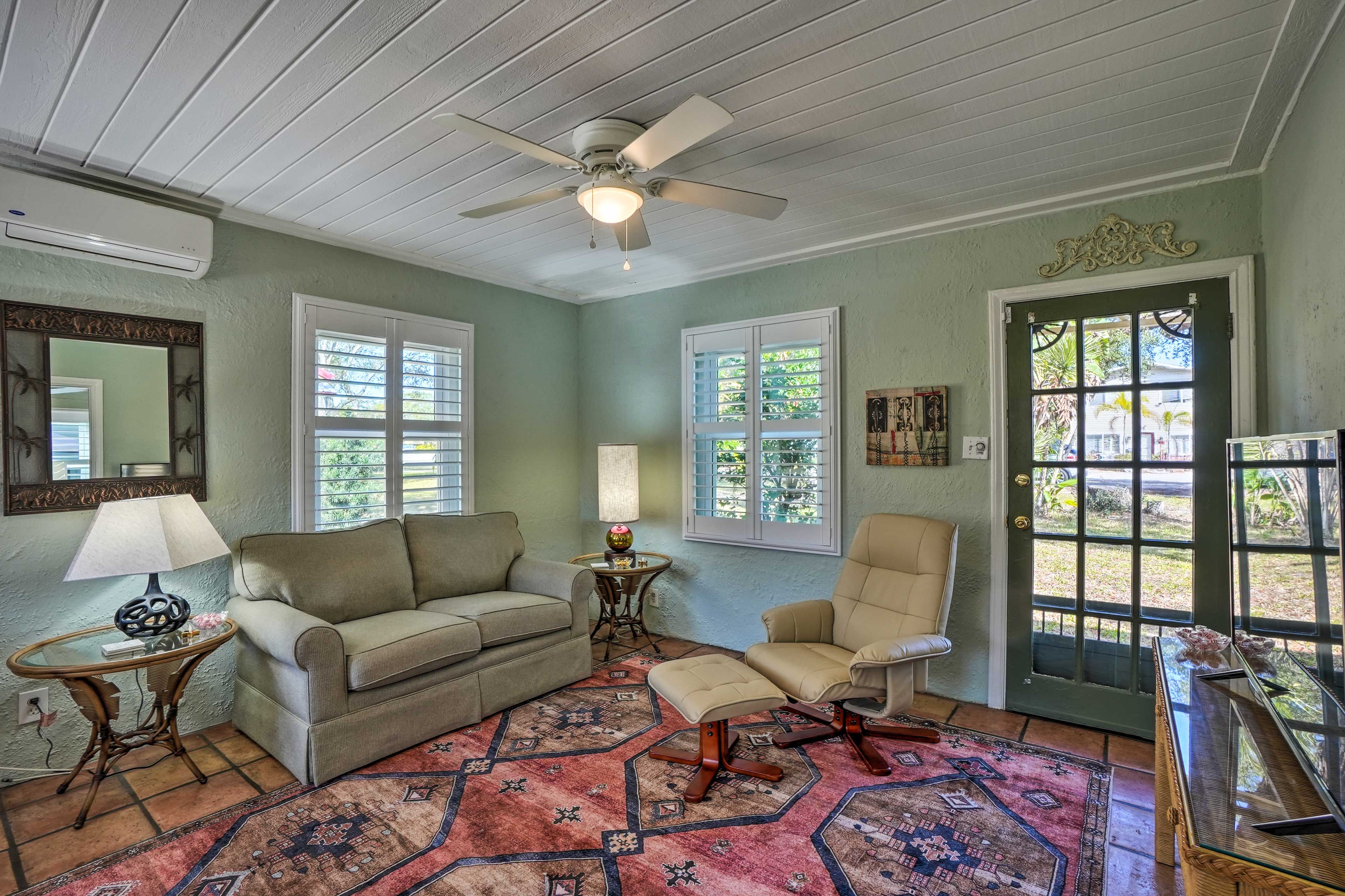 Palm Harbor Vacation Rental | 1BR | 1BA | 700 Sq Ft | Step-Free Access