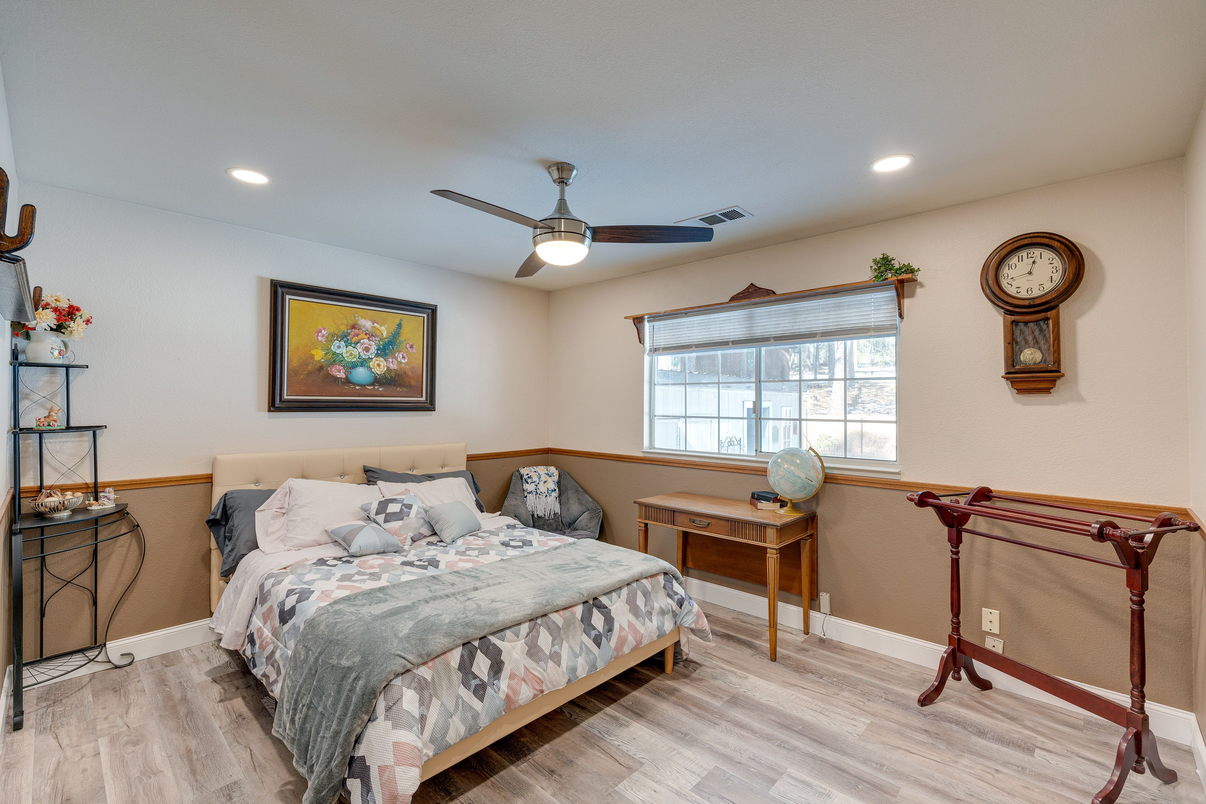 Bedroom 1 | Queen Bed | Linens Provided