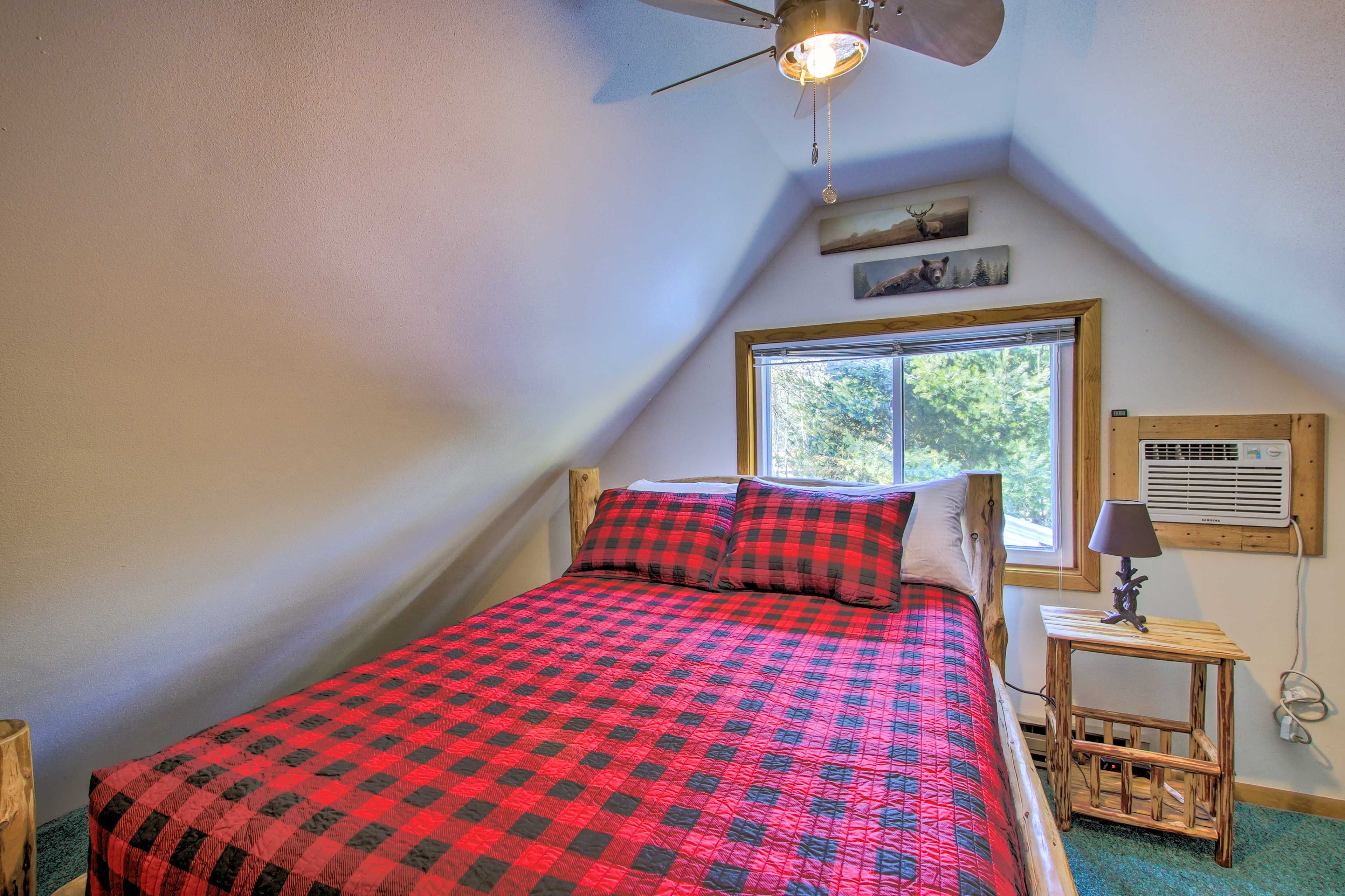 Bedroom 2 | Queen Bed
