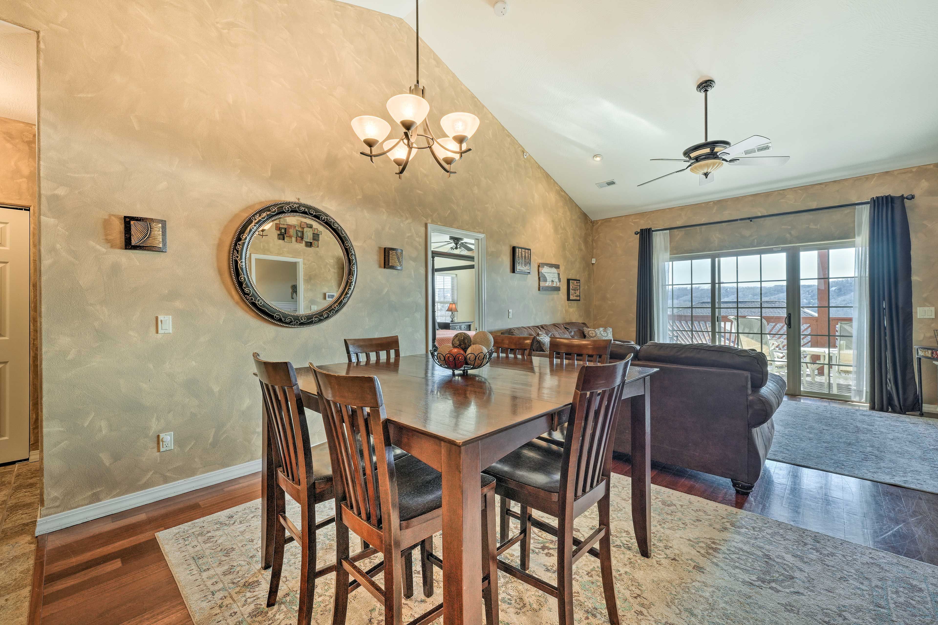 Dining Area | Dishware Provided