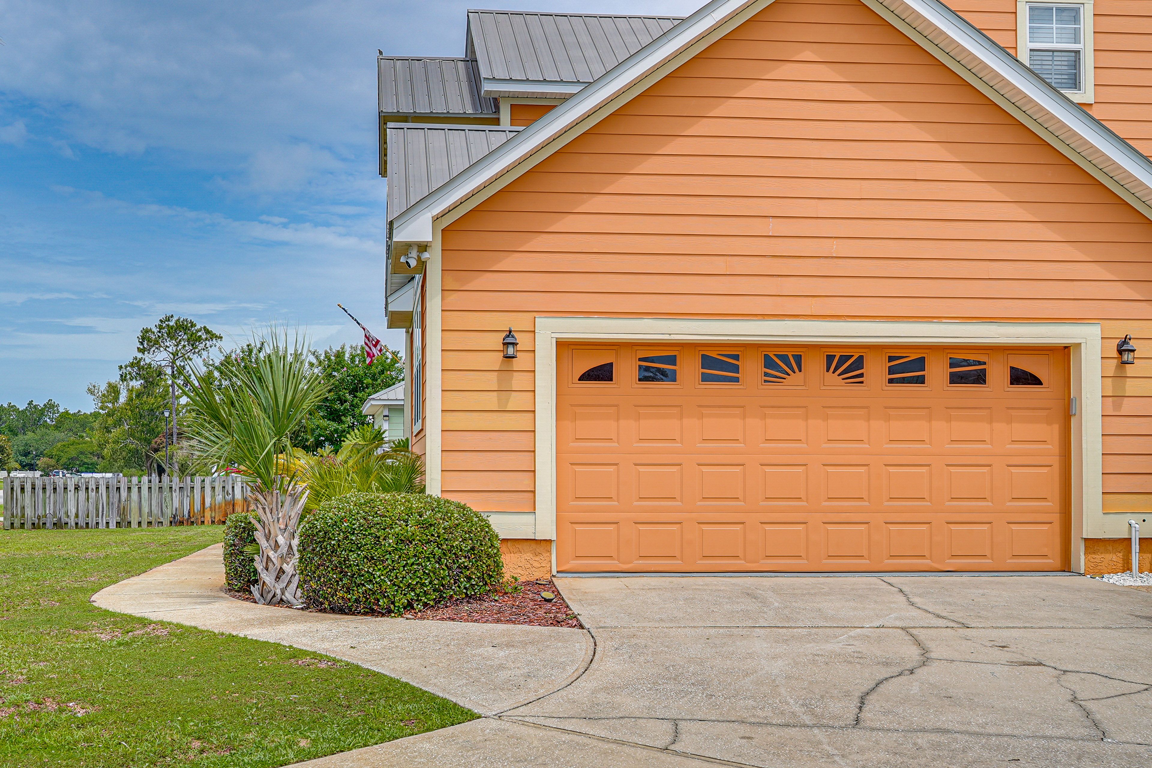 Parking | Driveway (6 Vehicles) | No Street Parking