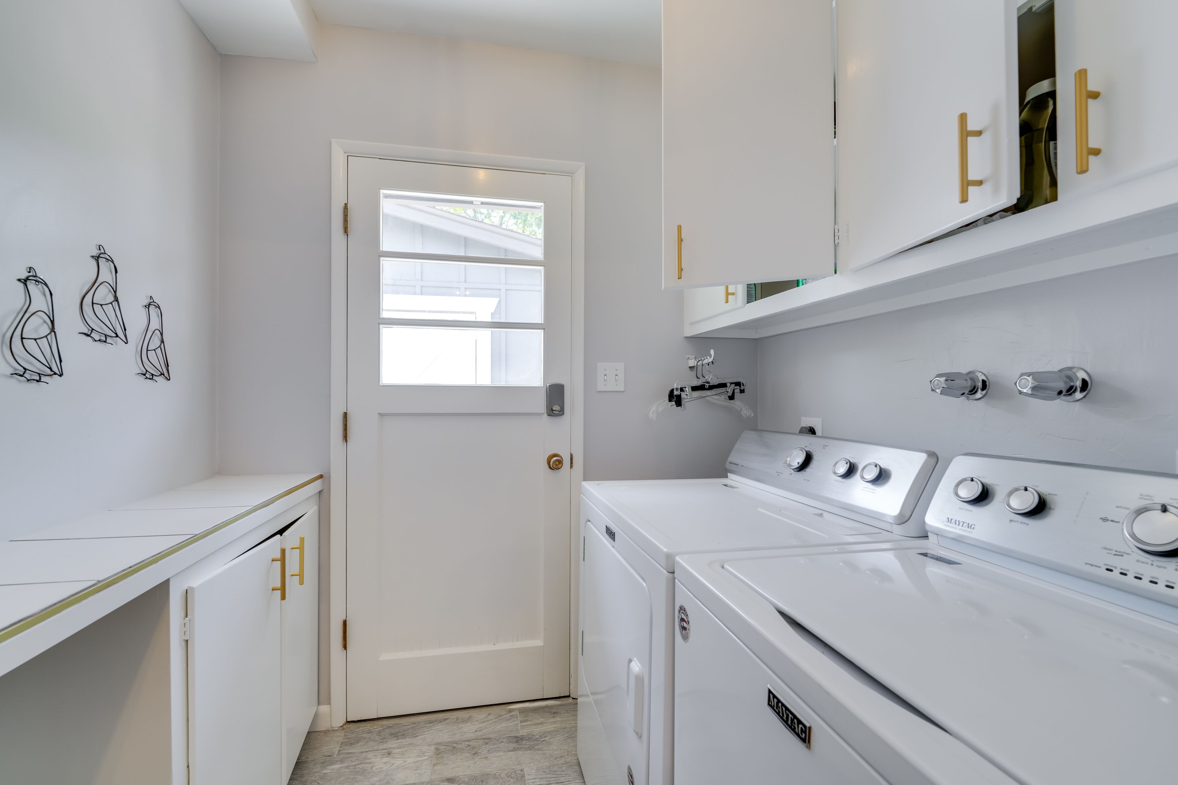 Shared Amenities |  Laundry Area