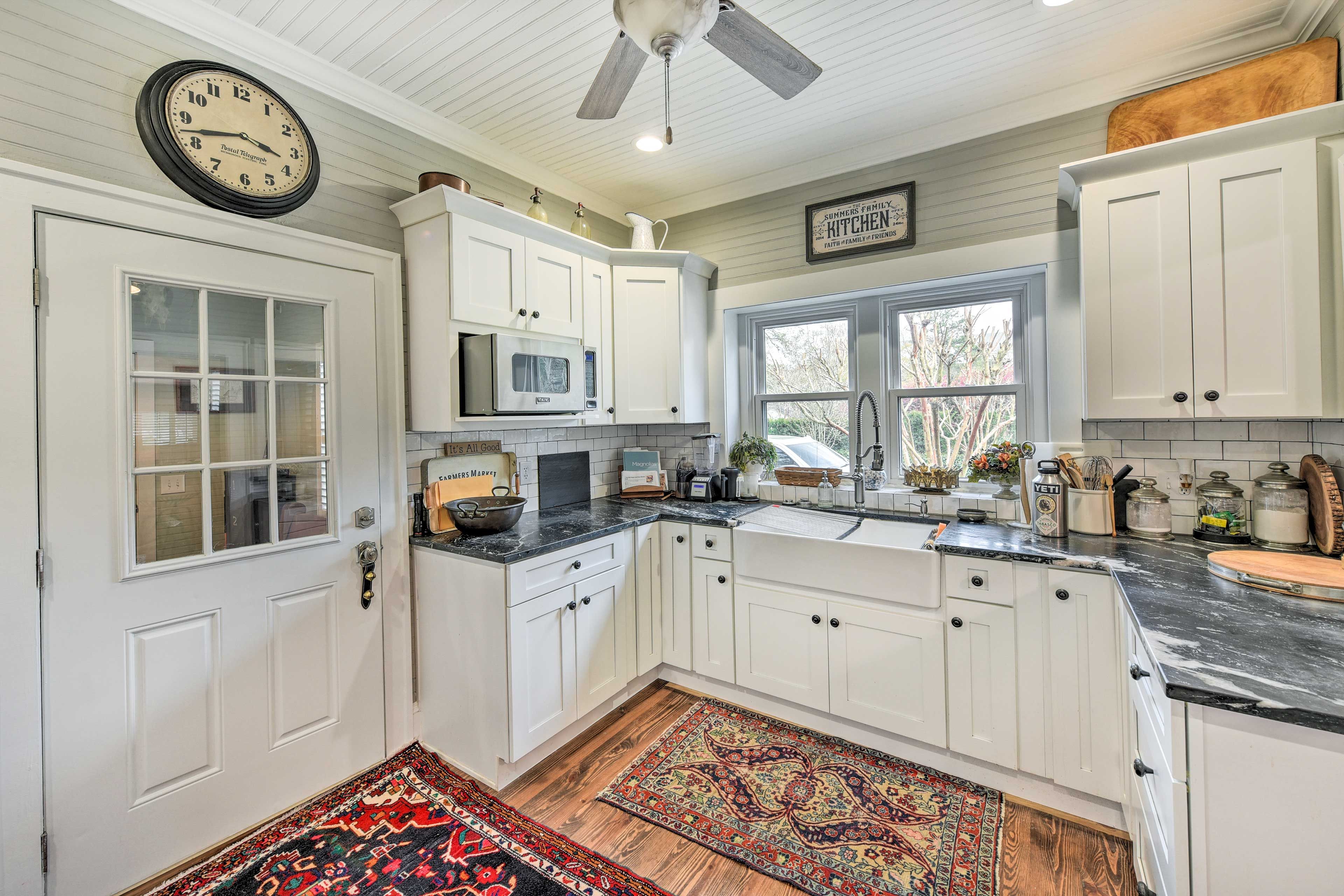 Kitchen | Cooking Basics | Dishware/Flatware | Crockpot
