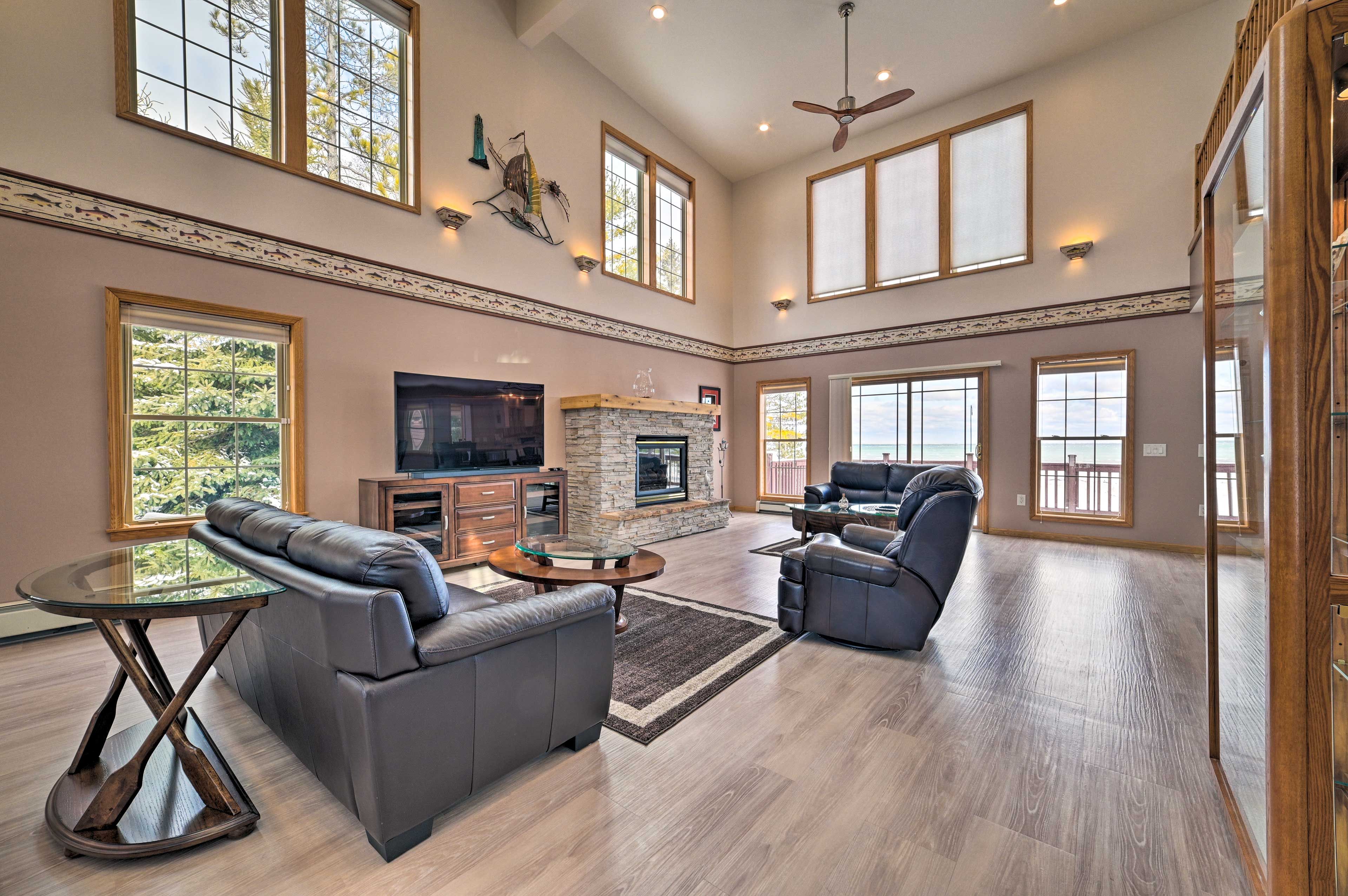 Rogers City Vacation Rental | 6BR | 4.5BA | 5,375 Sq Ft | Stairs Required