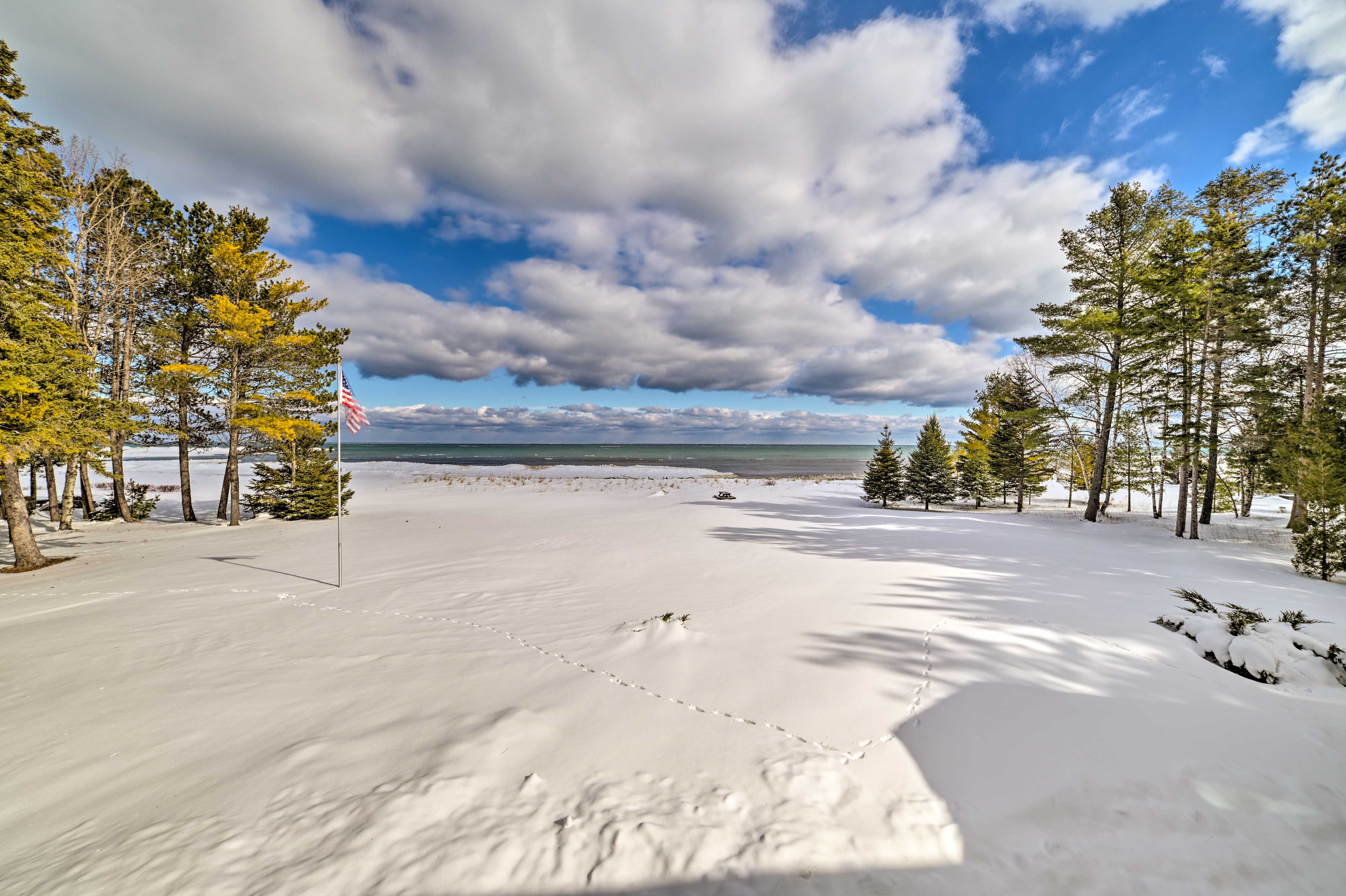 Backyard | Beach Access | Fire Pit | Picnic Table