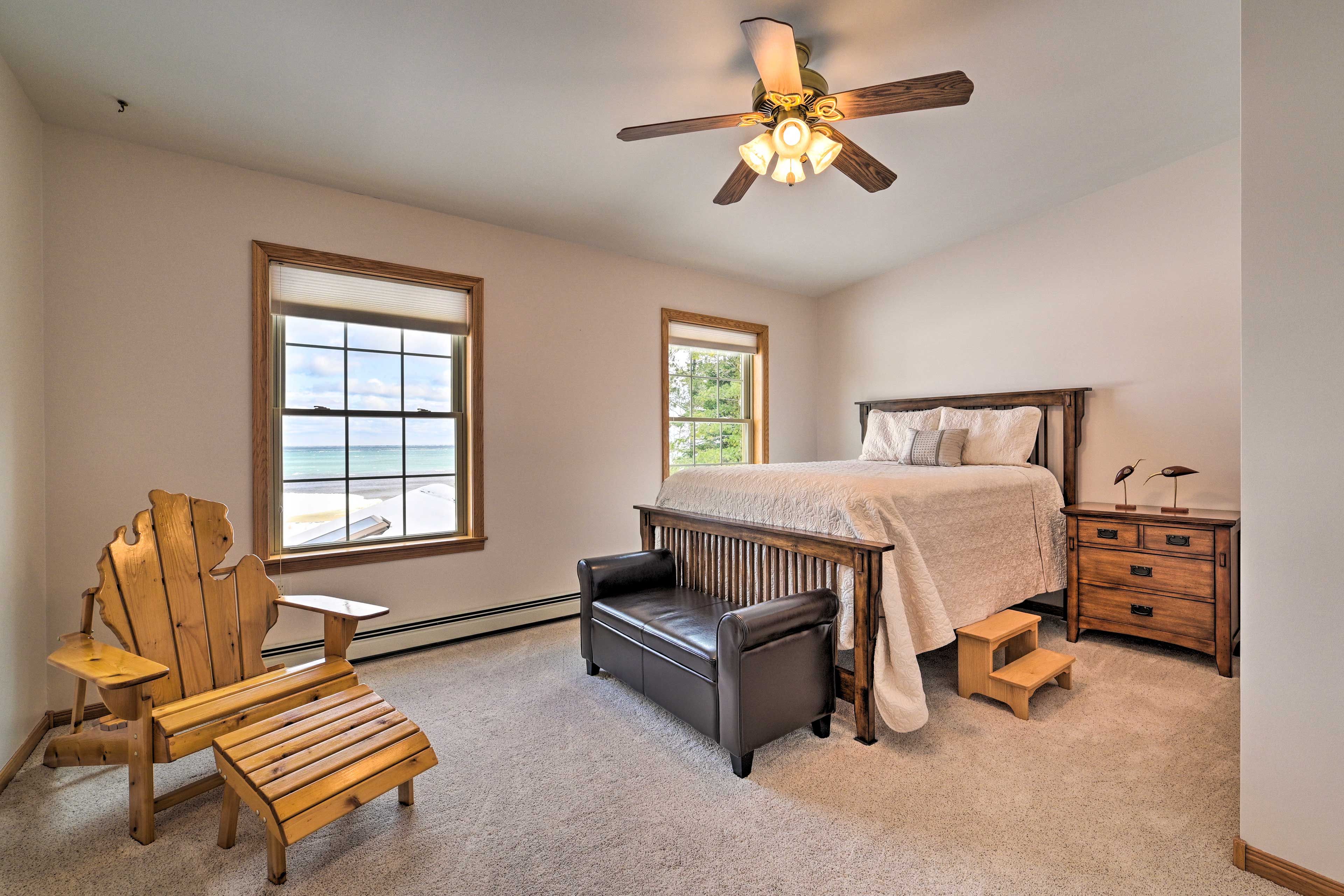 Bedroom 3 | 3rd Floor | Queen Bed