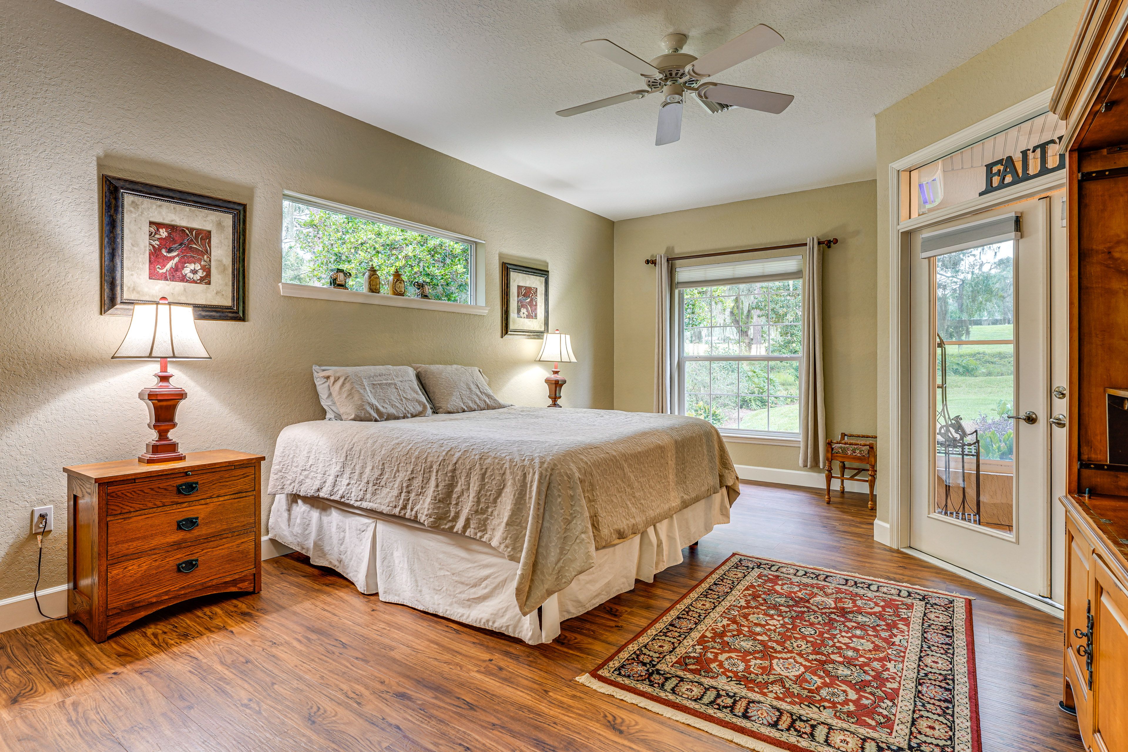 Bedroom 1 | King Bed | Linens