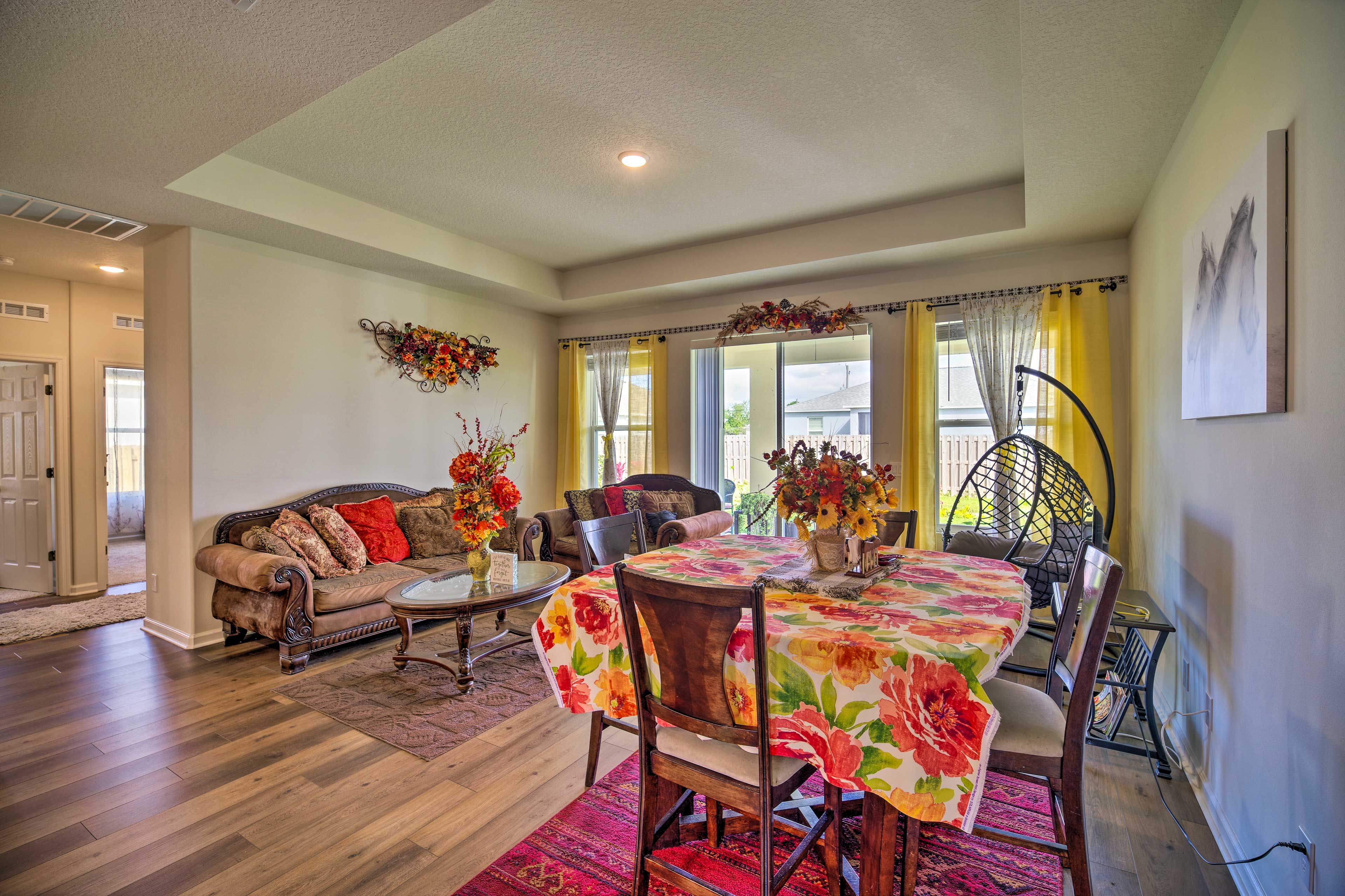 Dining Area | Dishware/Flatware