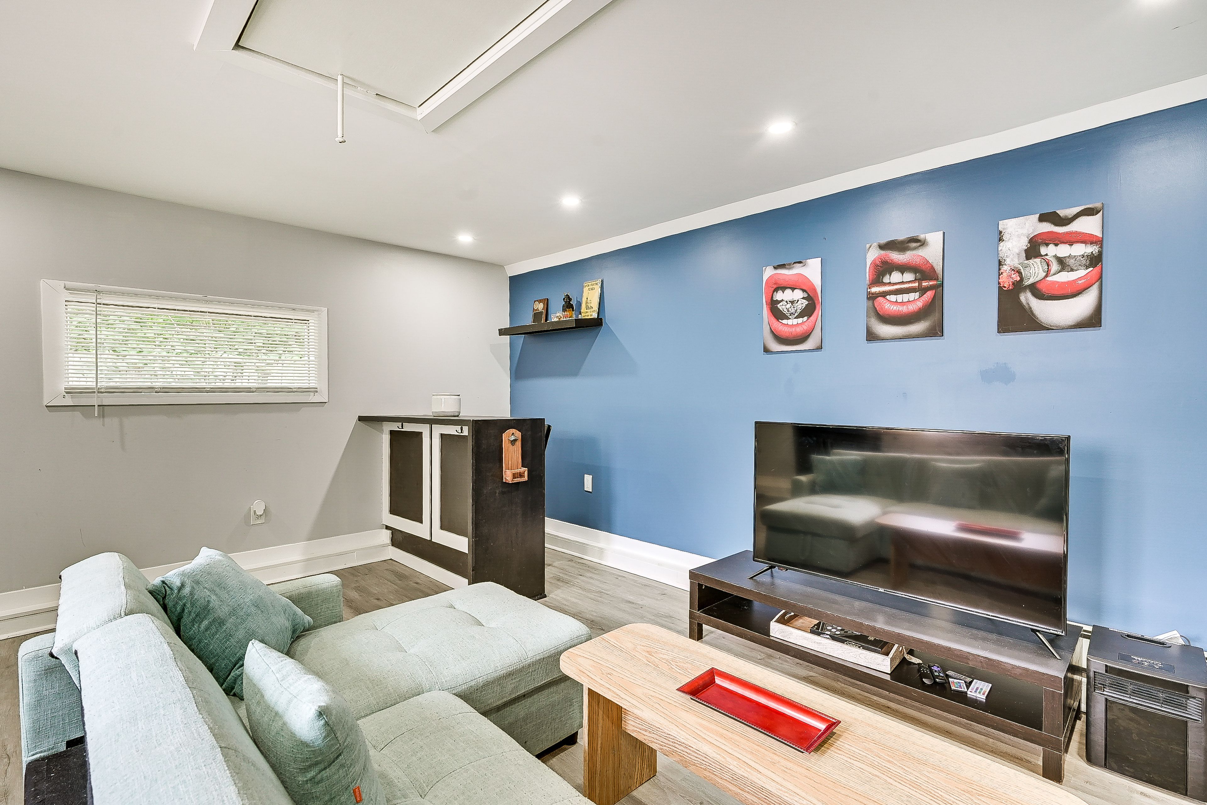 Studio | Smart TV | PlayStation | Xbox | Window A/C Unit | Electric Heat