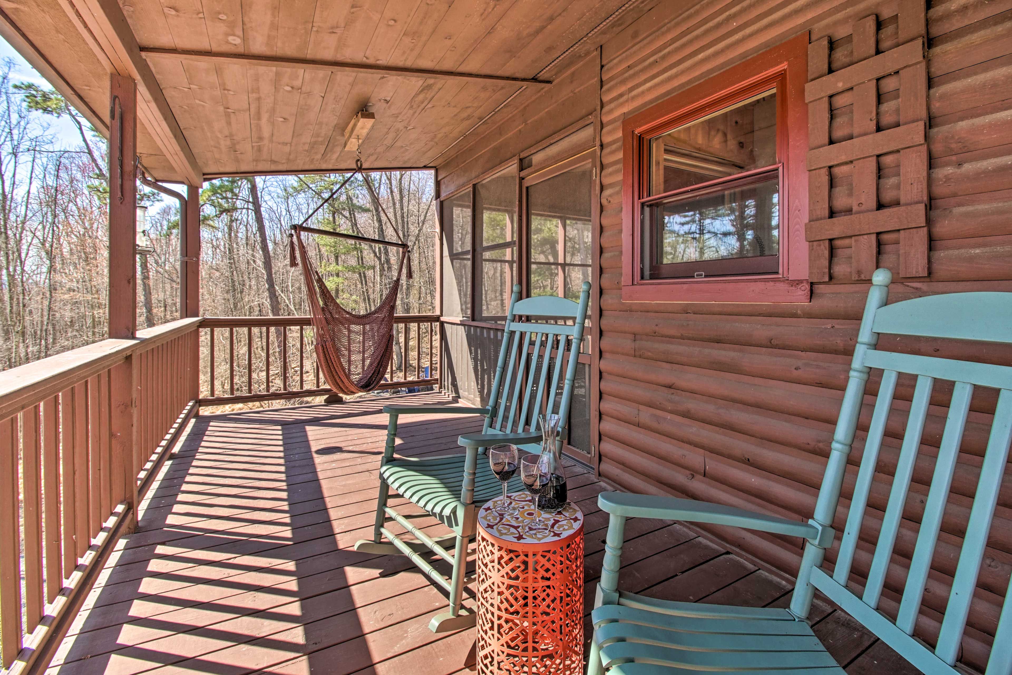 Deck | Outdoor Seating | 2nd Floor