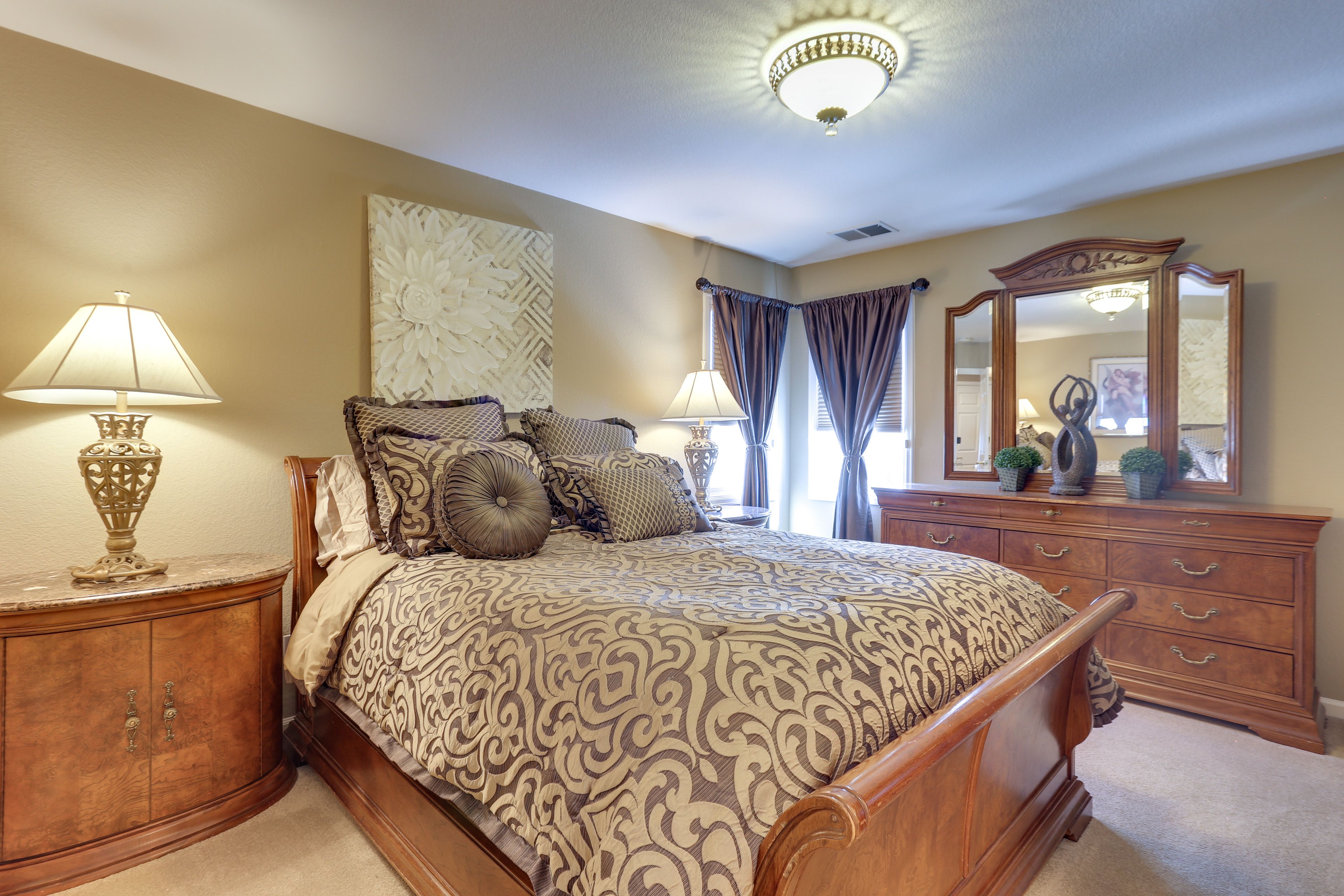 Bedroom 1 | Upper Level | Queen Bed | Linens Provided