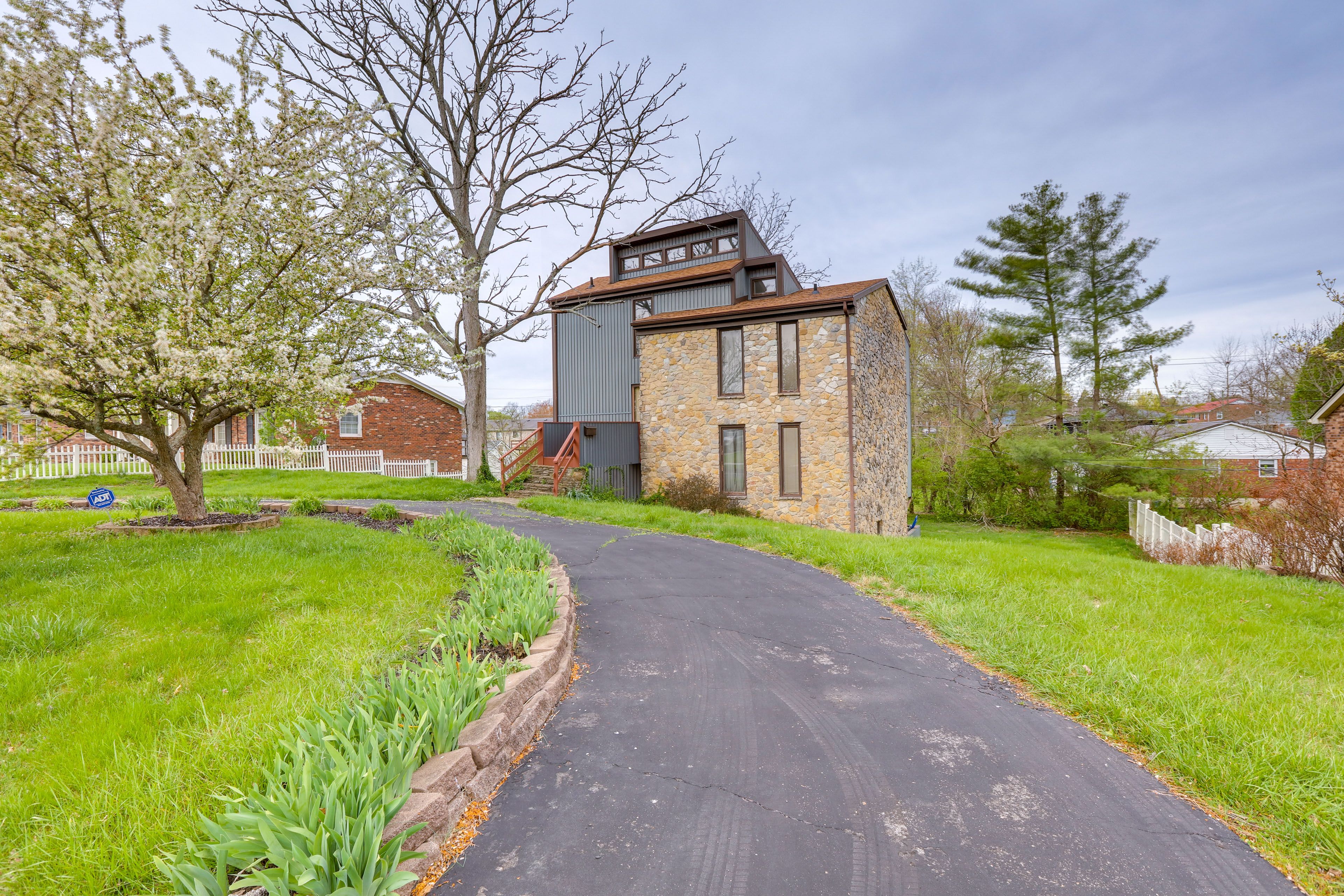 Frankfort Vacation Rental | 3BR | 2BA | 1,700 Sq Ft | Stairs Required