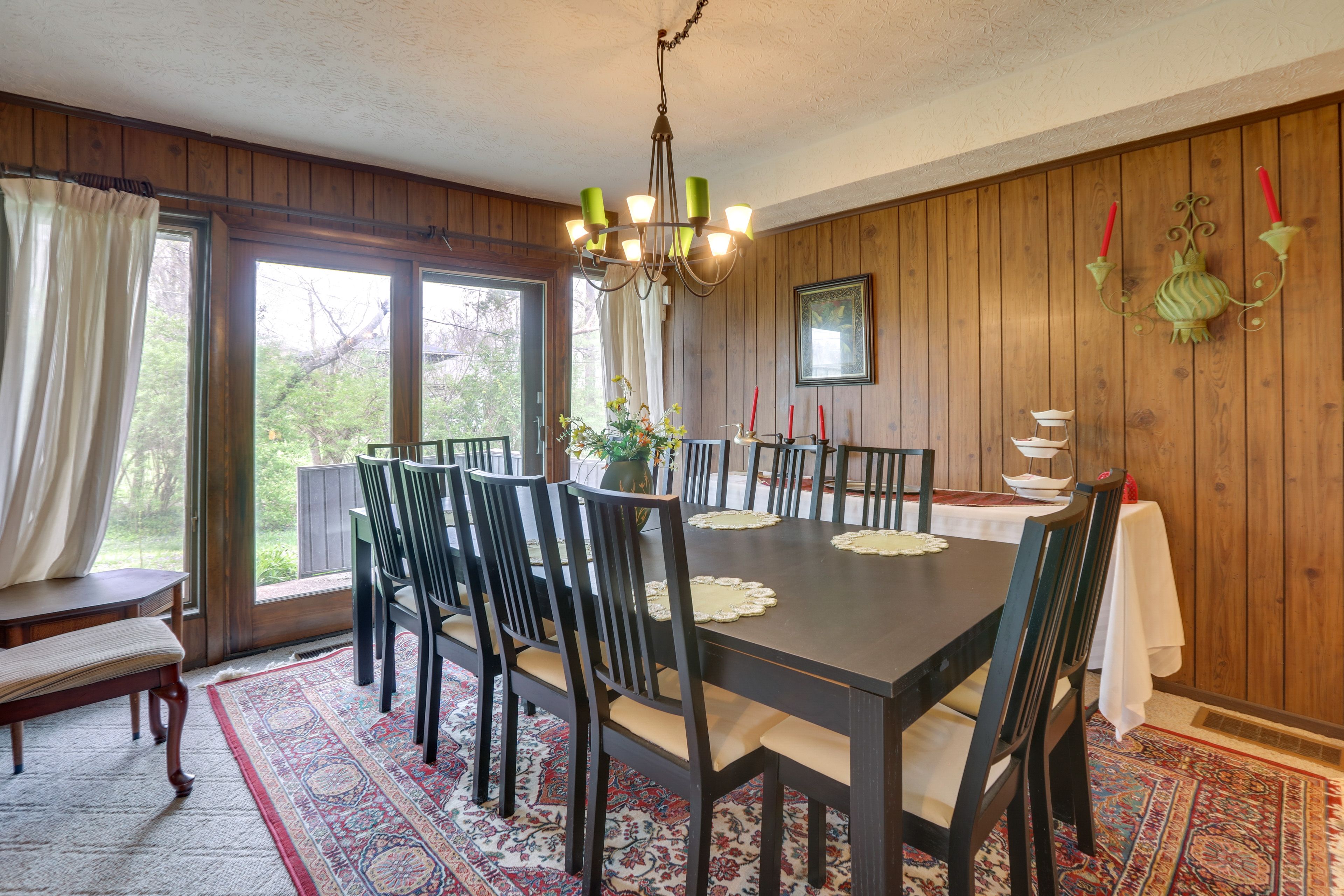 Formal Dining Room | Fireplace | Central Air Conditioning/Heat | 3 Balconies