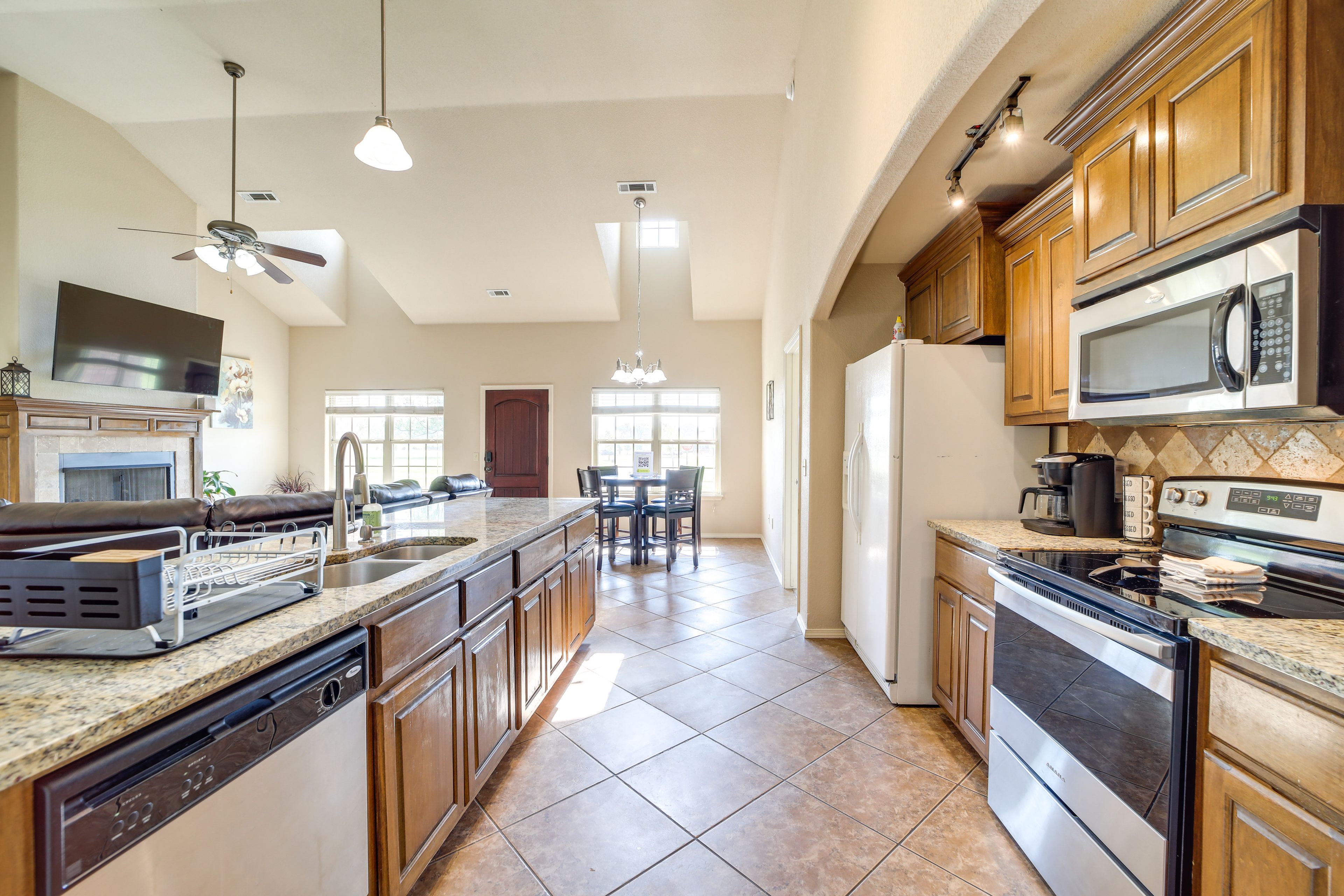 Interior | Single-Story Home | Open Floor Plan | Central Heating & A/C