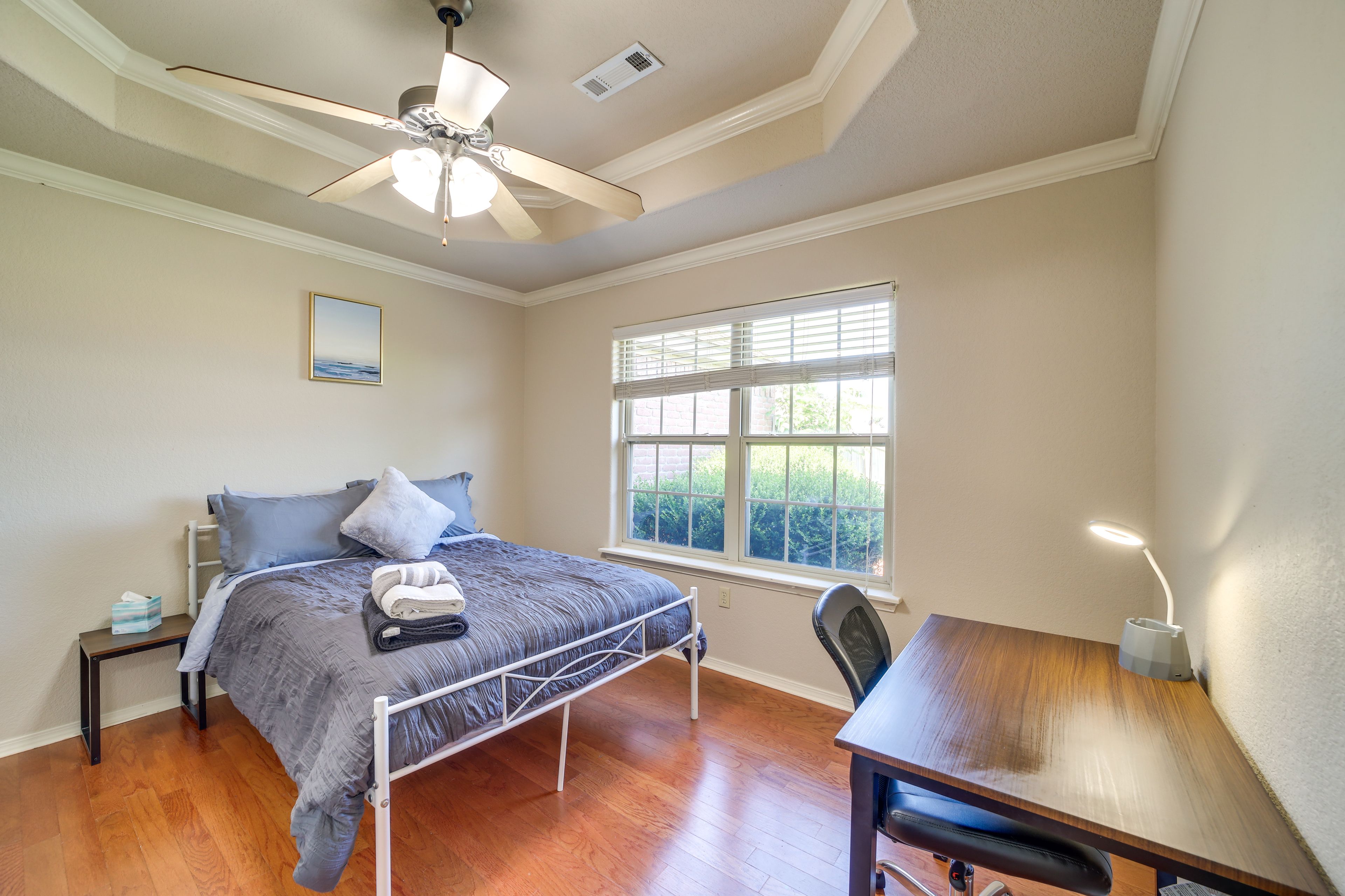 Bedroom 4 | Full Bed | Desk