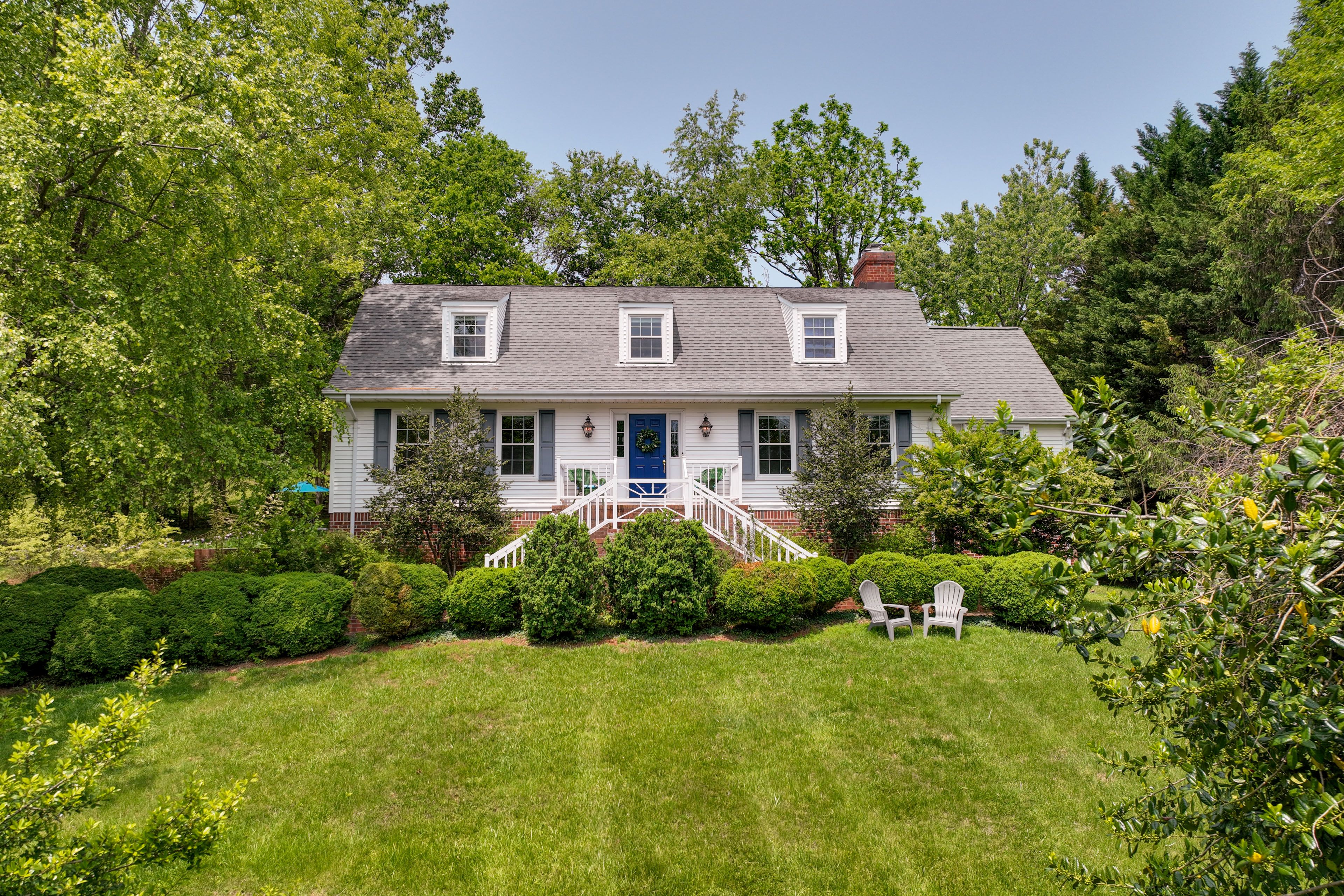 Orange Vacation Rental | 3,084 Sq Ft | 3BR | 3BA | Stairs Required