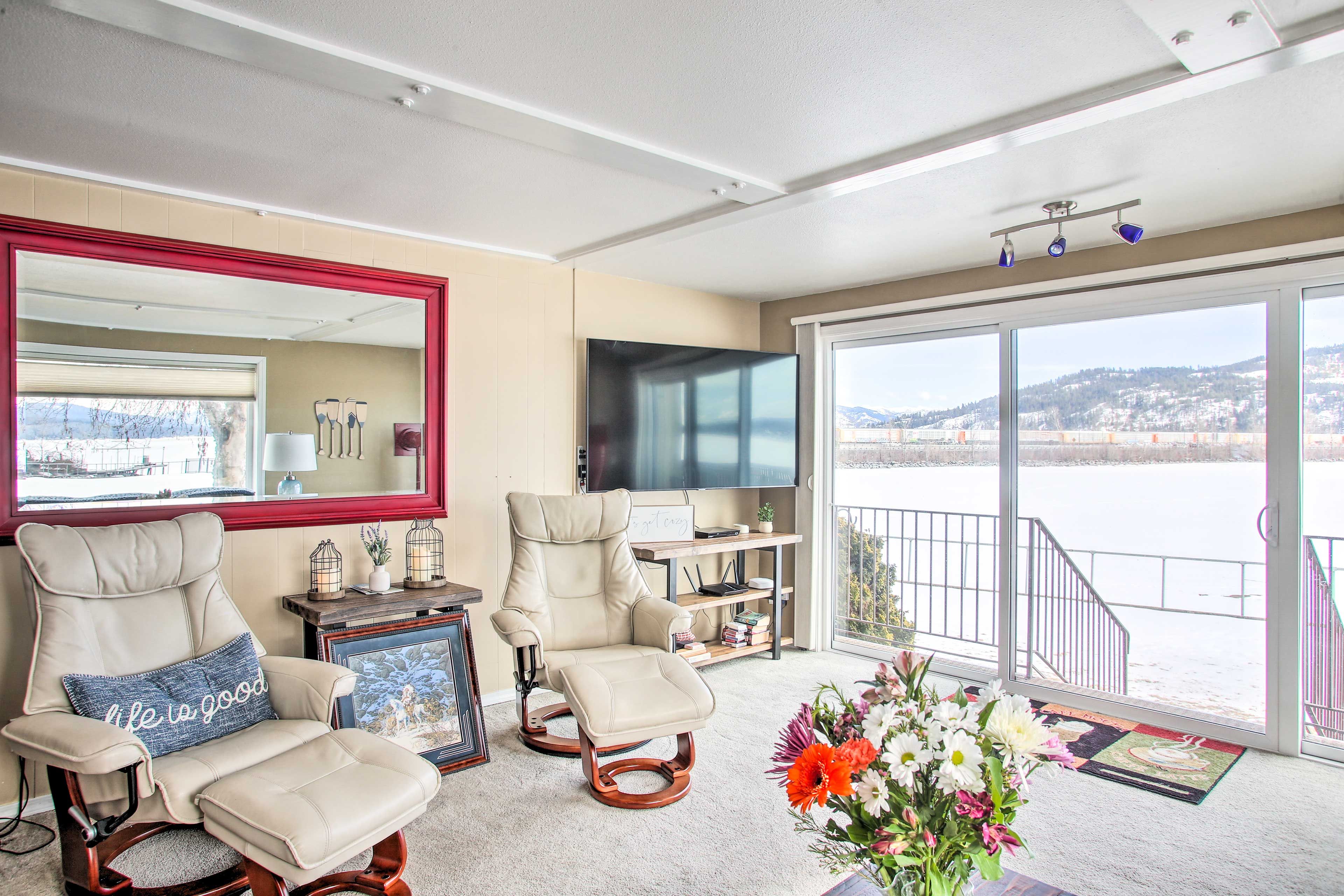 Living Room | Smart TV | Electric Heating | Queen Sleeper Sofa
