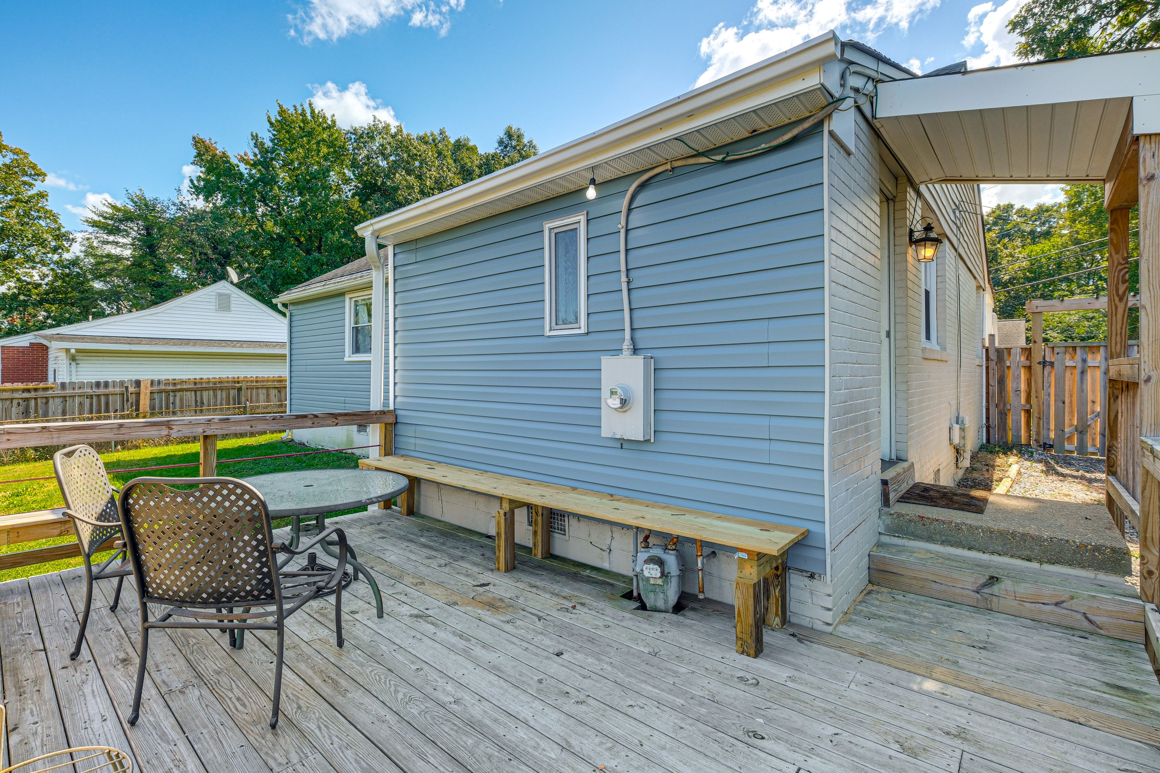 Deck | Outdoor Dining Area